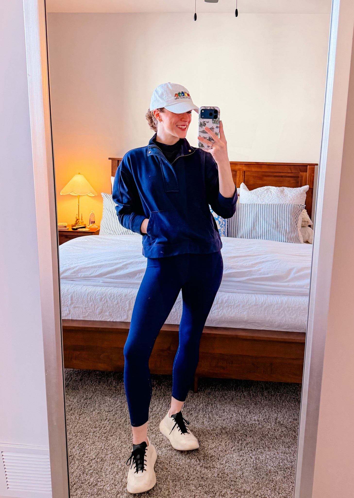 Navy on navy on navy on navy today inspired by the one & only Mary Orton!! Nothing like a monochrome Athleisure set!! 

#LTKootd