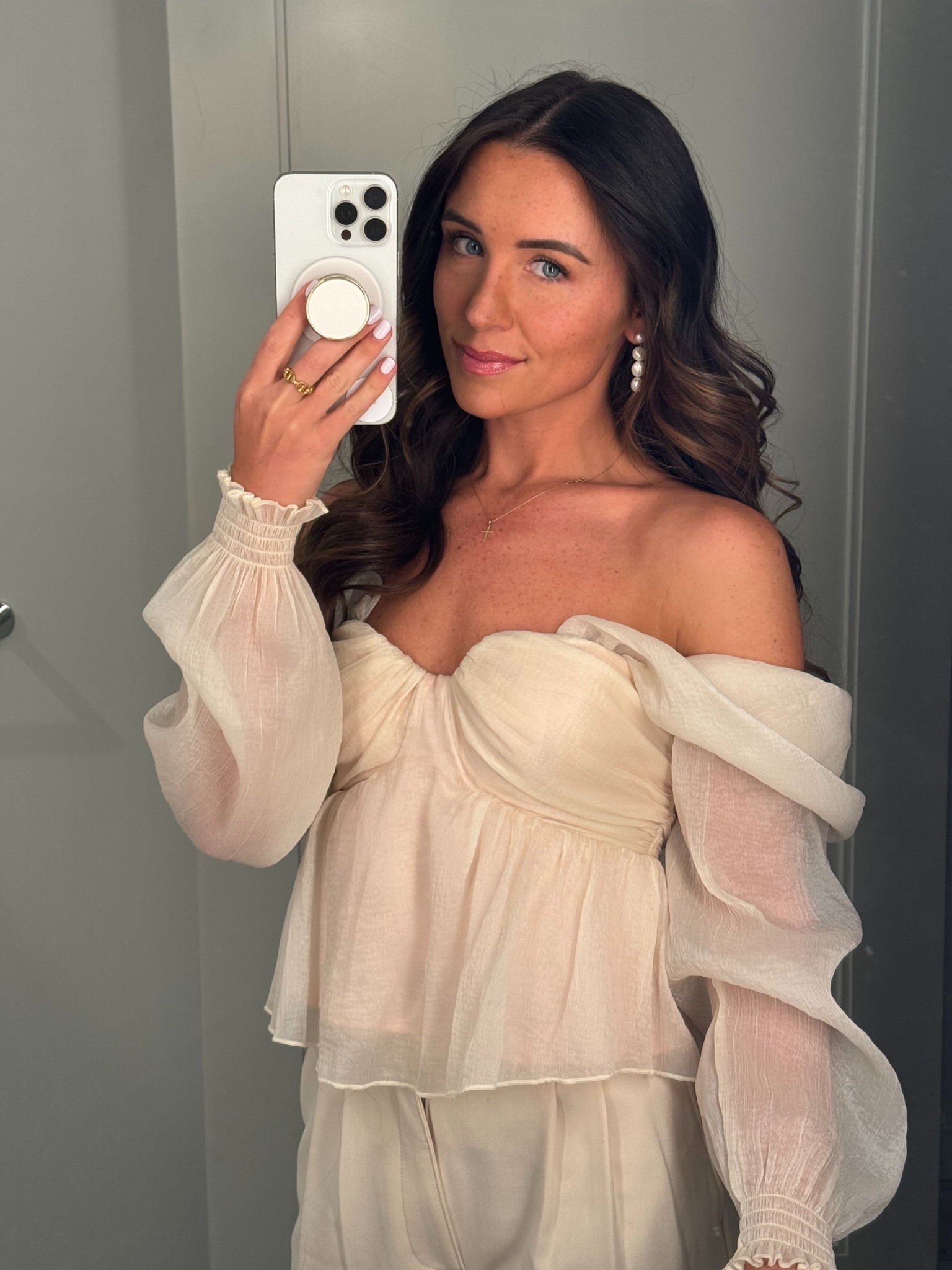 birthday dinner outfit 🤍
This would be so cute for Easter too! The off the shoulder top is an XS and I wear the tailored trouser pant from Abercrombie ALL THE TIME! 
I got these white slingback heels and they are super comfortable. 

 

#LTKShoeCrush