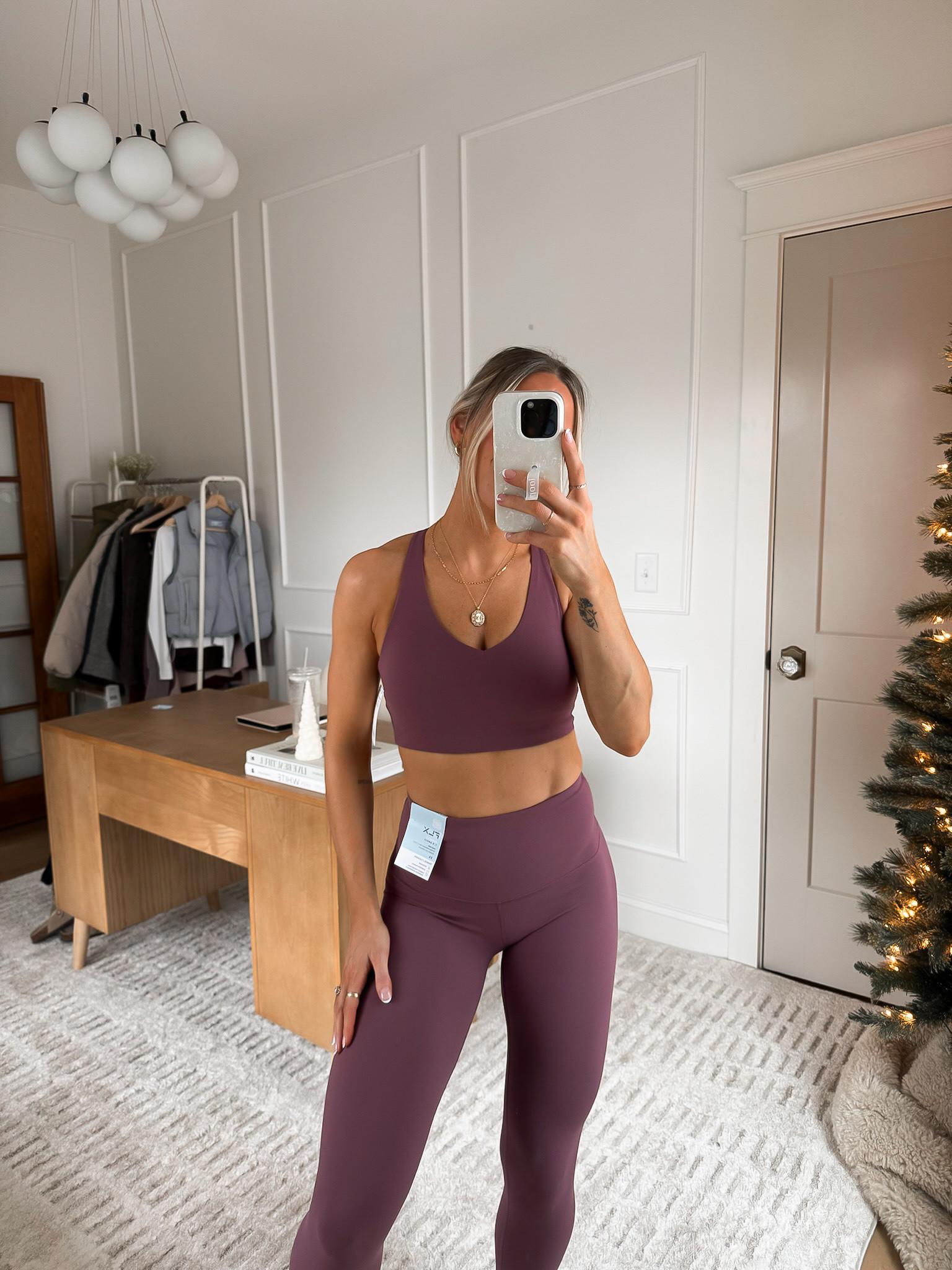 How cute is this workout set!! 🤩 

Wearing an xs in both pieces!  

#LTKFindsUnder100 #LTKActive #LTKFitness