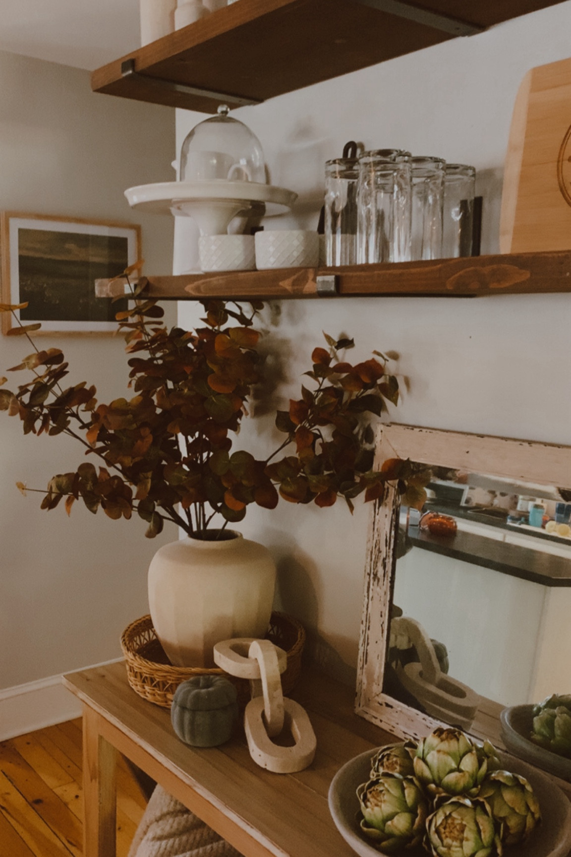 Kitchen Open Shelves

My open shelves in my kitchen are perfect for displaying dishes, glassware, decor, etc

Below I have our console table to display larger decor and our antique mirror 



#LTKStyleTip #LTKSeasonal #LTKHome