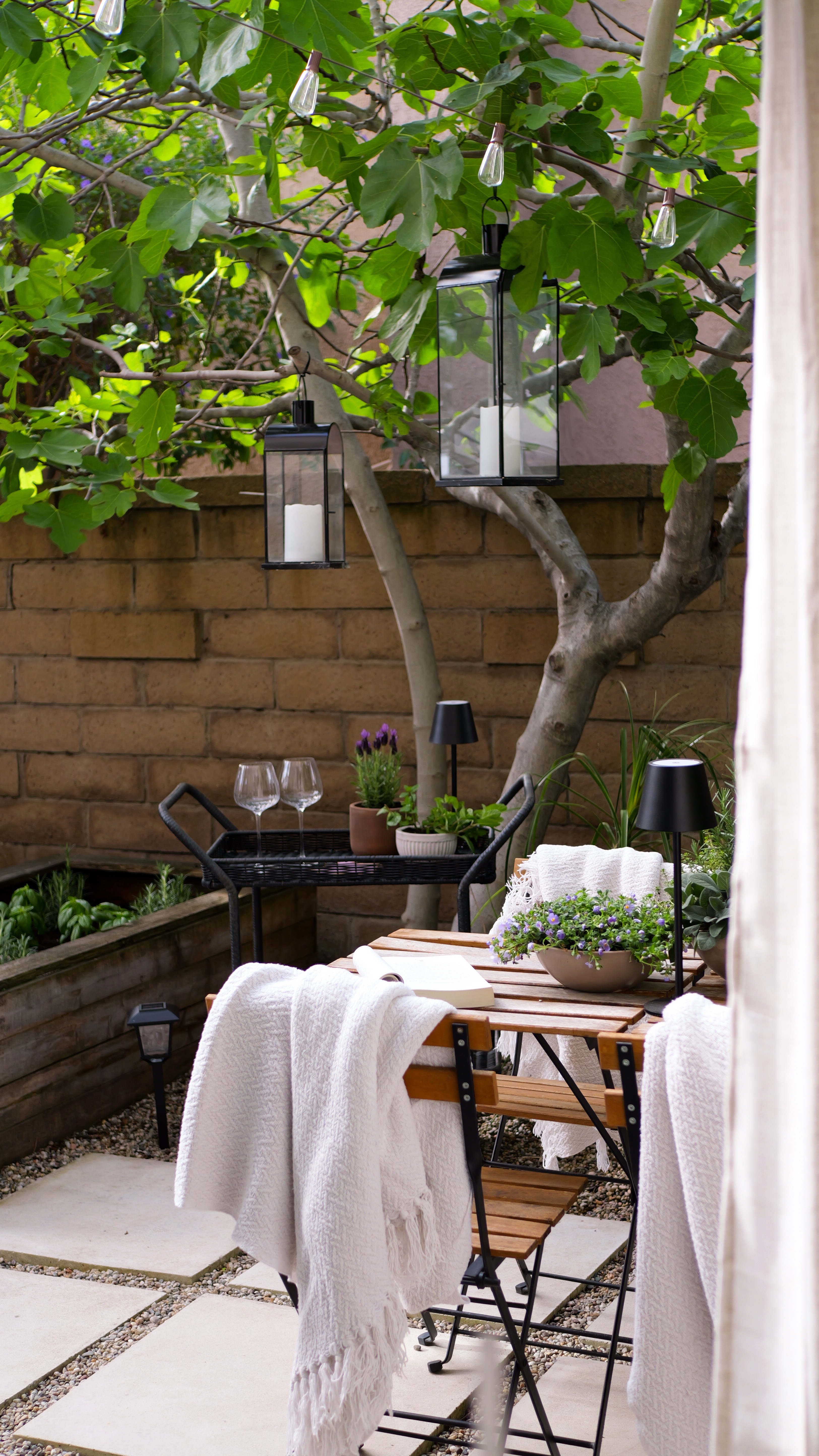 It’s become an annual tradition at this point… letting my garden fall apart so I can spend a weekend fixing it back up (not complaining! 👩🏼‍🌾)
Almost everything I brought in was under $20 at The @HomeDepot and you can shop everything here

#ad #TheHomeDepot

#LTKSeasonal #LTKHome