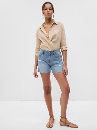5" Mid Rise Denim Girlfriend Shorts with Washwell | Gap (CA)