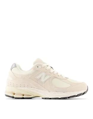 New Balance 2002 sneakers in sand | ASOS (Global)
