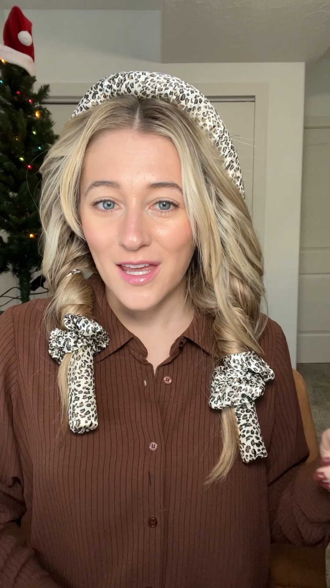 I thought heatless curls were a myth but now I want to try so many other heatless curls!🤩 

#heatlesscurls #heatlesshairstyles #heatlessblowout #heatlessblowouttutorial 