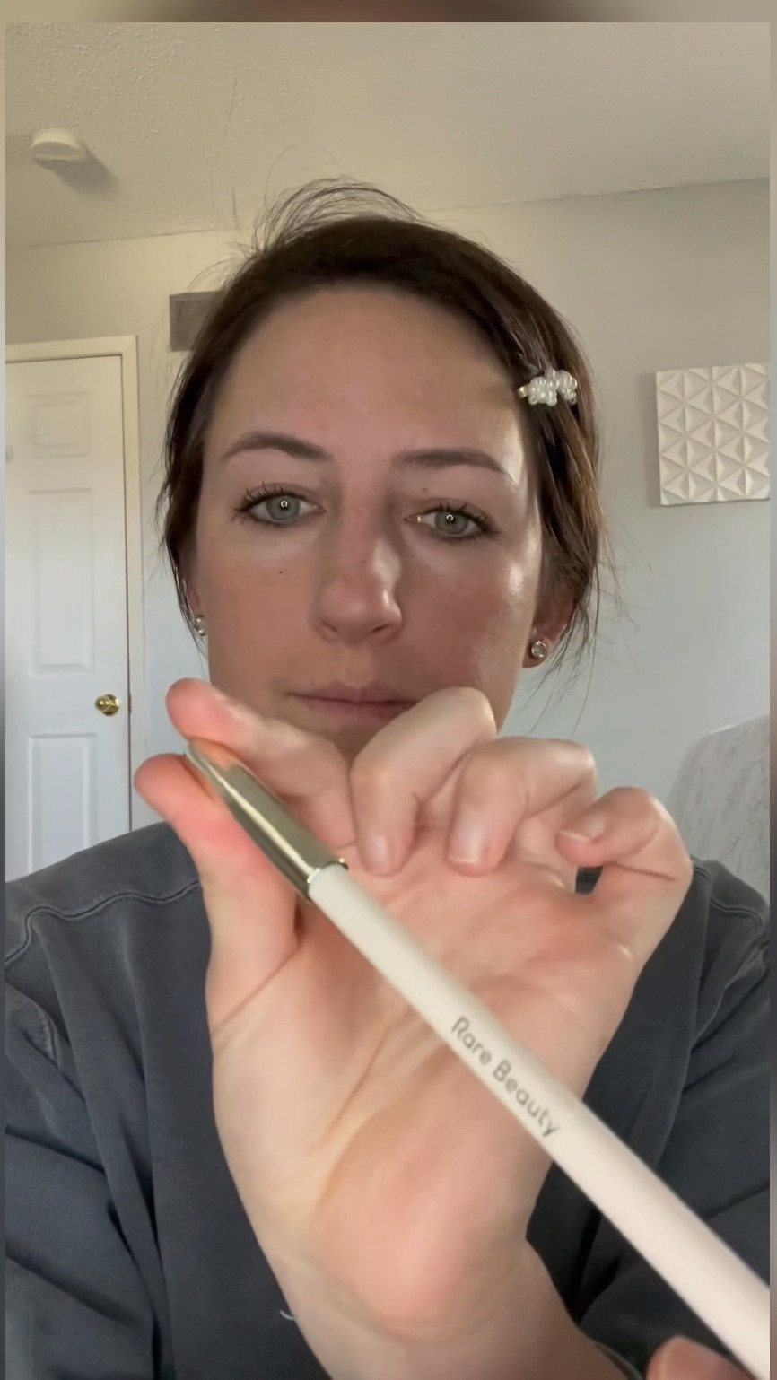 Foundation: Medium 32 Cool

Bronzer: Bright Side

Blush: Hope

Concealer: 120C

Highlighter: Blush

Eye Brows: 6 Deep warm black-brown

Eye Liner: Demolition

Lip Liner: Talented 

Matte Lip Color: Surrender

#LTKunder100 #LTKsalealert #LTKbeauty