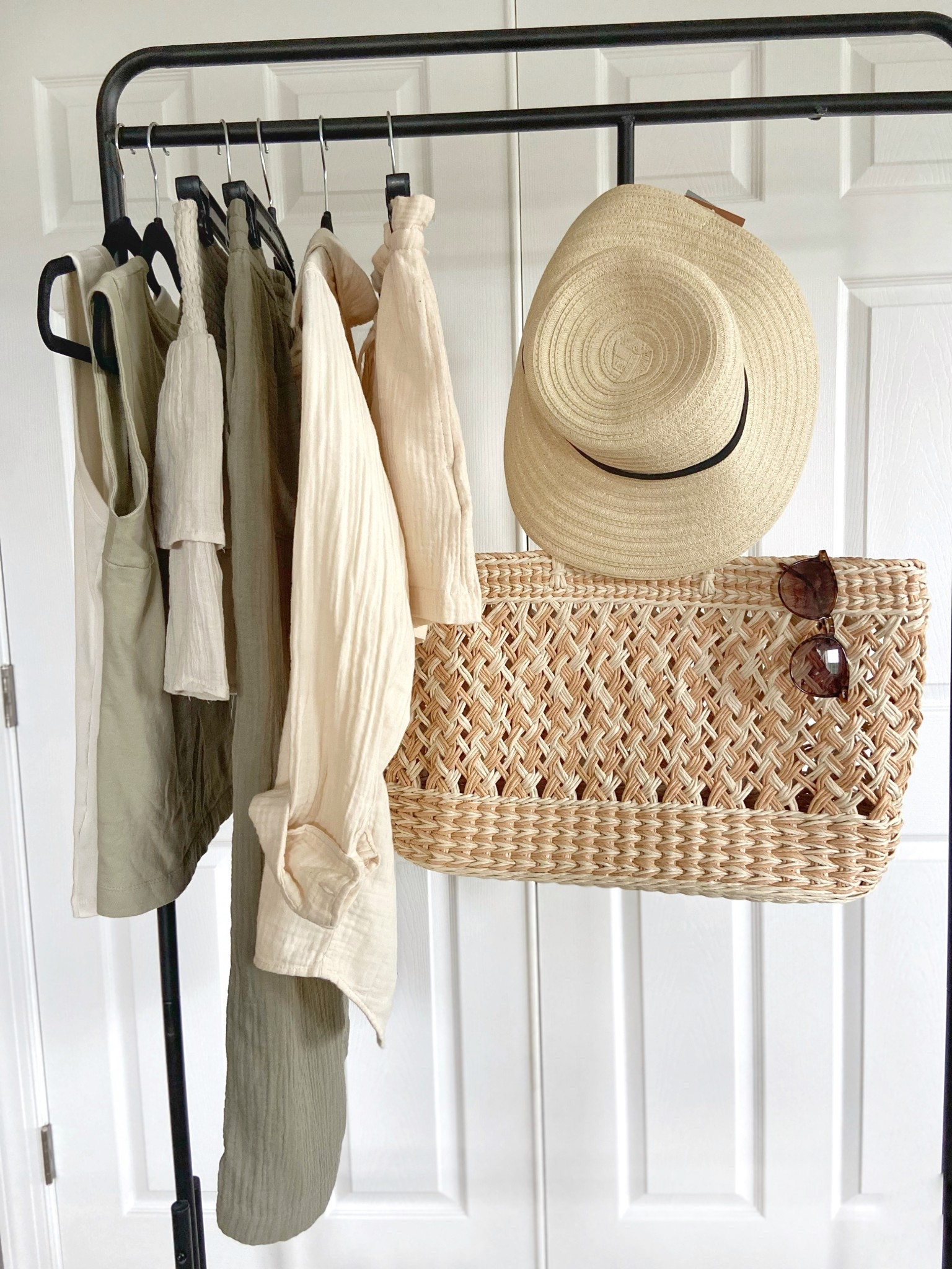 All of my favorite cotton gauze (crinkle gauze) items linked in one post! (More linked below than what you see in this pic - check it out! 👇🏻

#LTKFindsUnder50 #LTKSummerEdit #LTKStyleTip