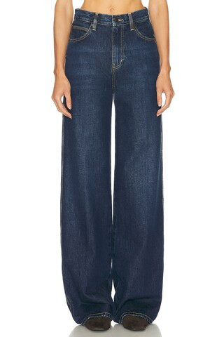 FRAME The Cuffed Wide Jeans in Spencer - Blue. Size 27 (also in 23, 24, 25, 26, 28, 29, 30, 31, 32, 33, 34). | FWRD 