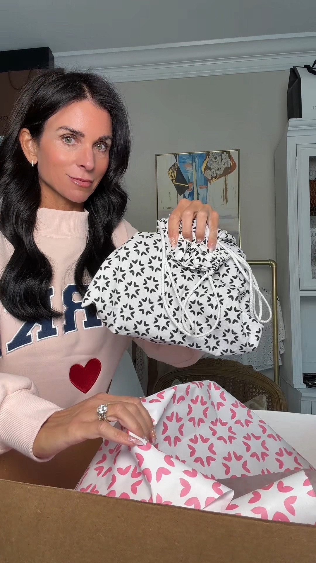 @Vivrelle has the most amazing bags you can borrow and change out every month for a new style if you want! They even offer a special purchase price on their bags as well👏🏼👏🏼 Use my code SHANNONRIHM for a special discount 🤌🏻
#vivrellepartner
#ad

#LTKSeasonal #LTKOver40 #LTKValentine