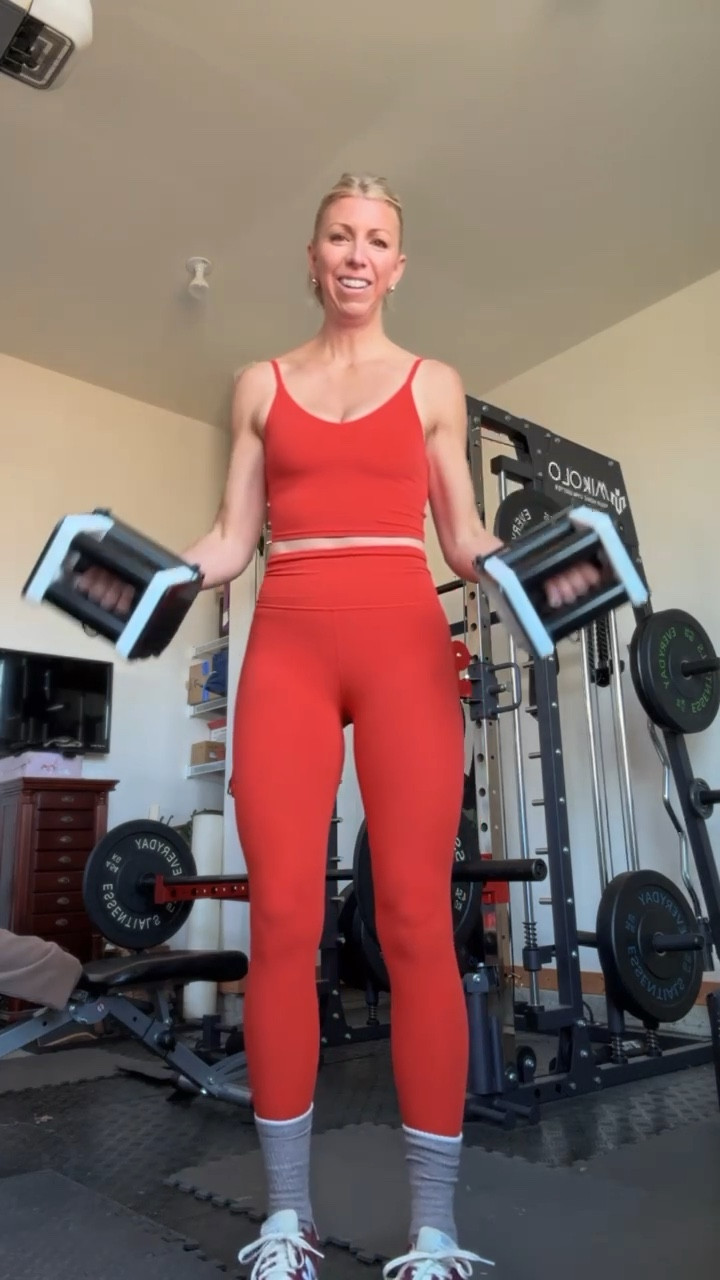 My favorite Athleta set to workout in! I have it in a ton of colors!

#LTKfitnessgoals #LTKActive #LTKootd