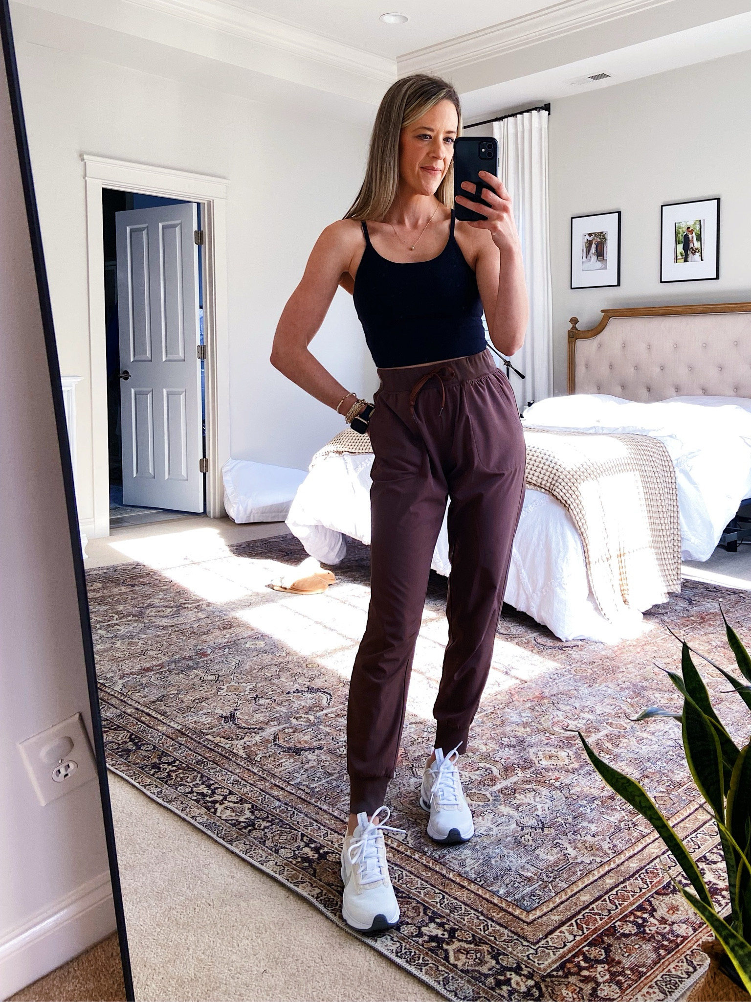 Modest workout outfit from Amazon. Each piece is under $50. 

Workout Top: I sized up to a small. 
Joggers: XS
Neutral Sneakers: Nike Air Max (TTS) 

Modest workout outfit | gym outfit | Amazon gym outfit | Amazon athletic wear | Amazon Joggers | Longline Sportsbra

#LTKfindsunder50 #LTKSeasonal #LTKfitness