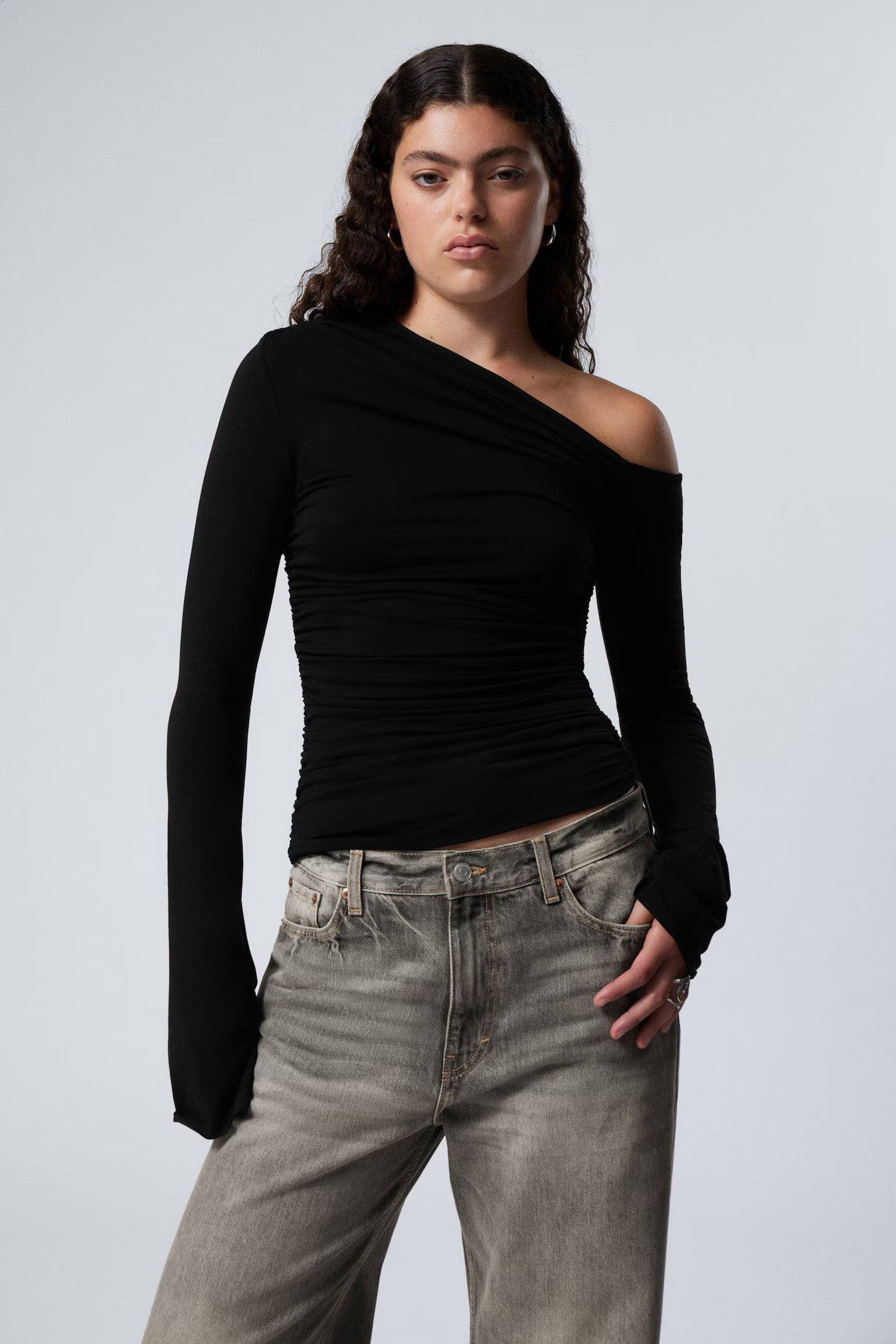 Asymmetrisches Drape-Top aus Lyocell | Weekday