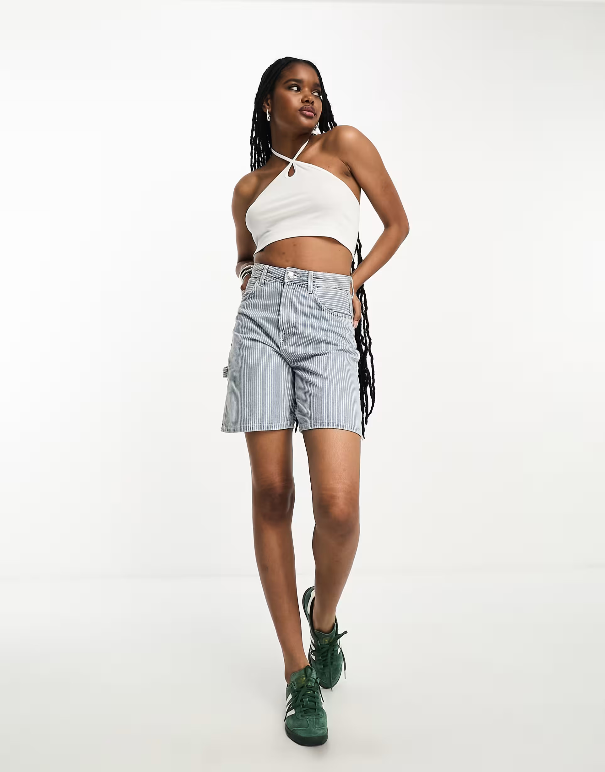 Only – Exklusives Neckholder-Oberteil in Weiß mit Schlüssellochausschnitt | ASOS (Global)