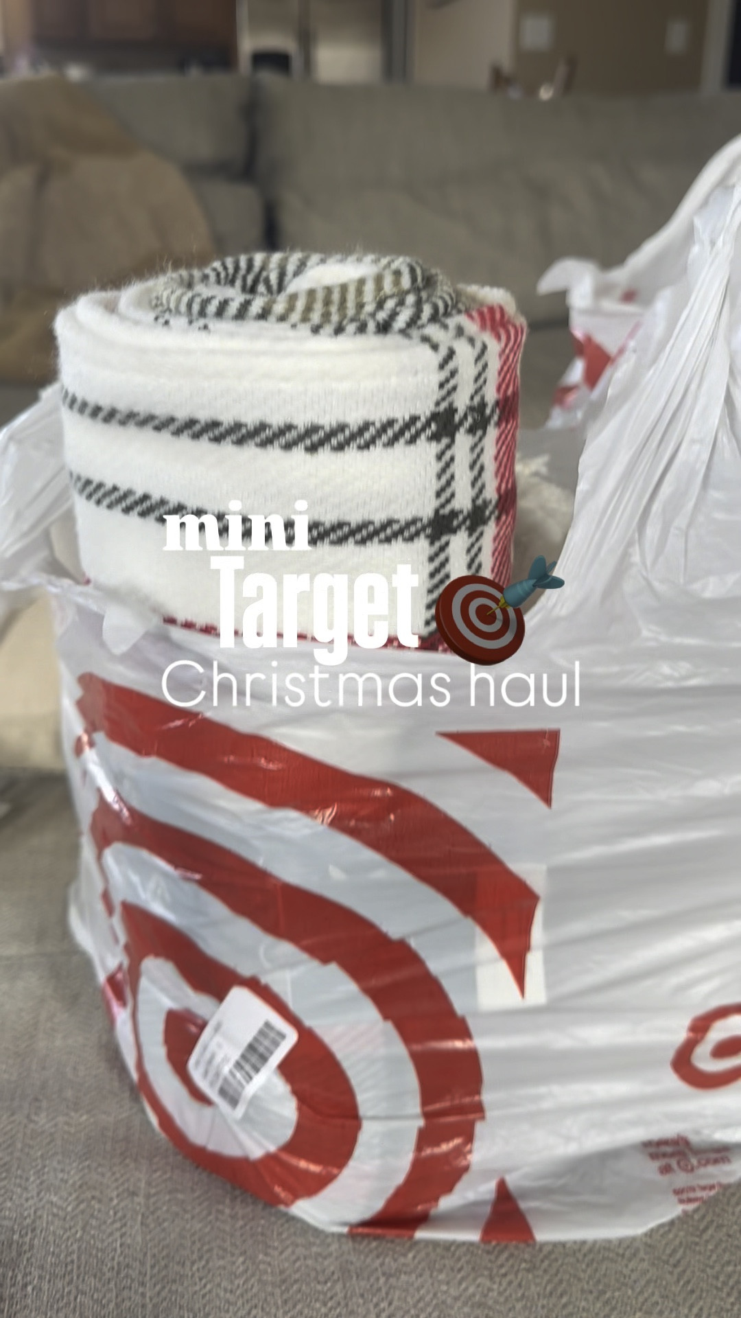 I can not with this plaid blanket and the candles😍😍

#LTKSeasonal #LTKHoliday #LTKVideo