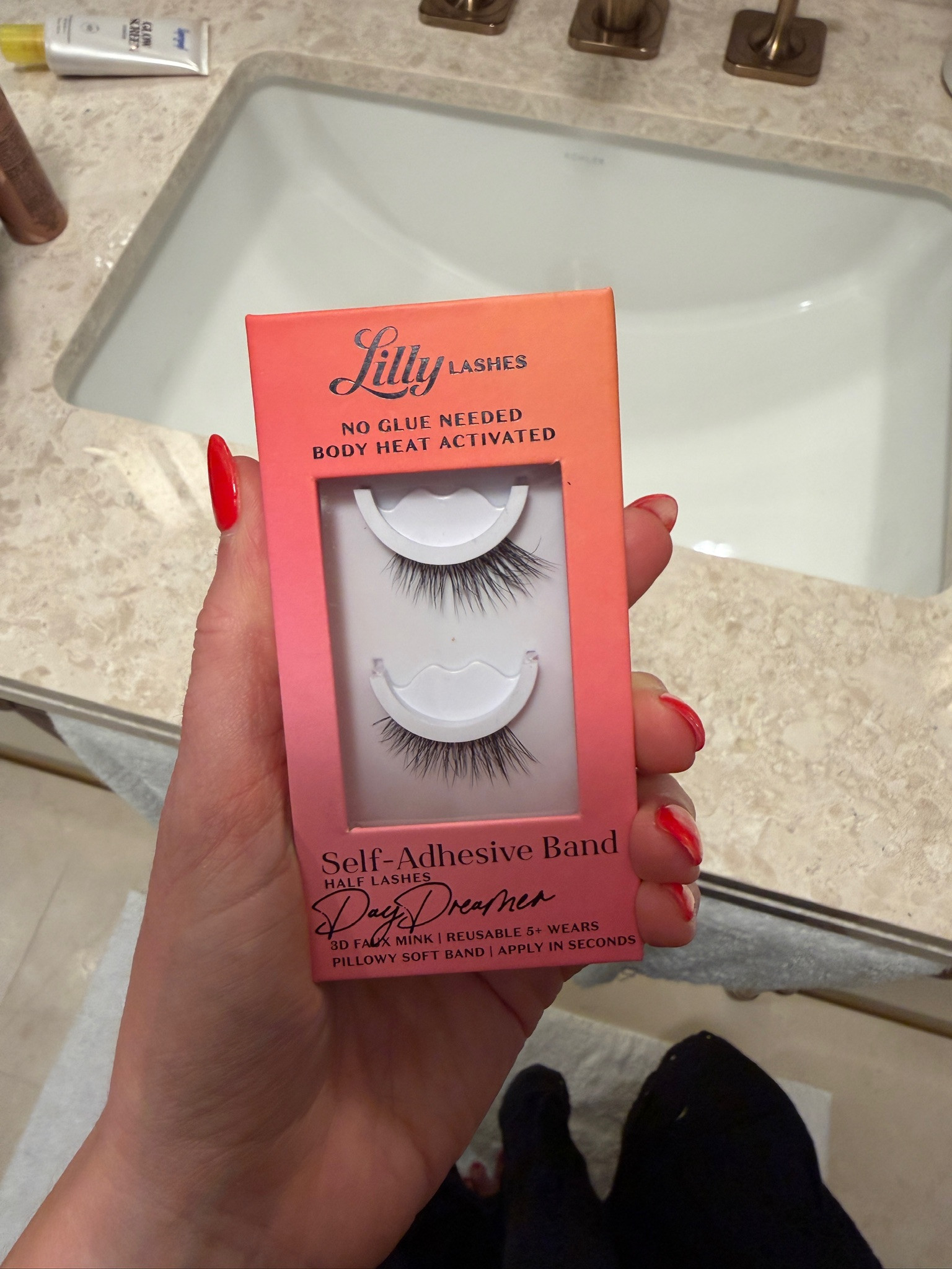 Love these eyelashes!  

 #LTKgrwm #LTKmorningroutine #LTKBeauty