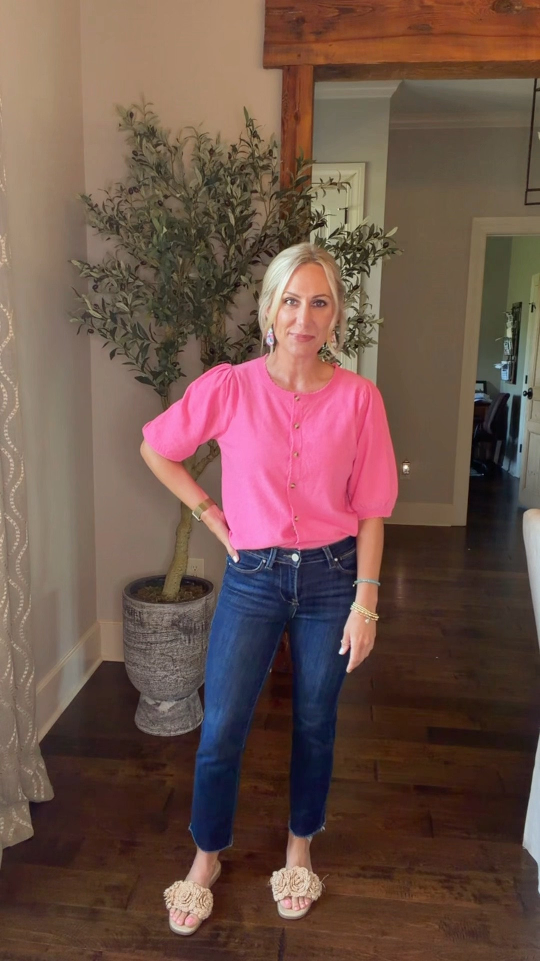 No shame in my outfit repeat game… this Amazon Find is such an easy grab and go piece. 

#LTKAmazon #ShortSleeveCardigan #SimpleStyle #HOCSpring #NaturalIngenue

#LTKootd #LTKOver40 #LTKSeasonal