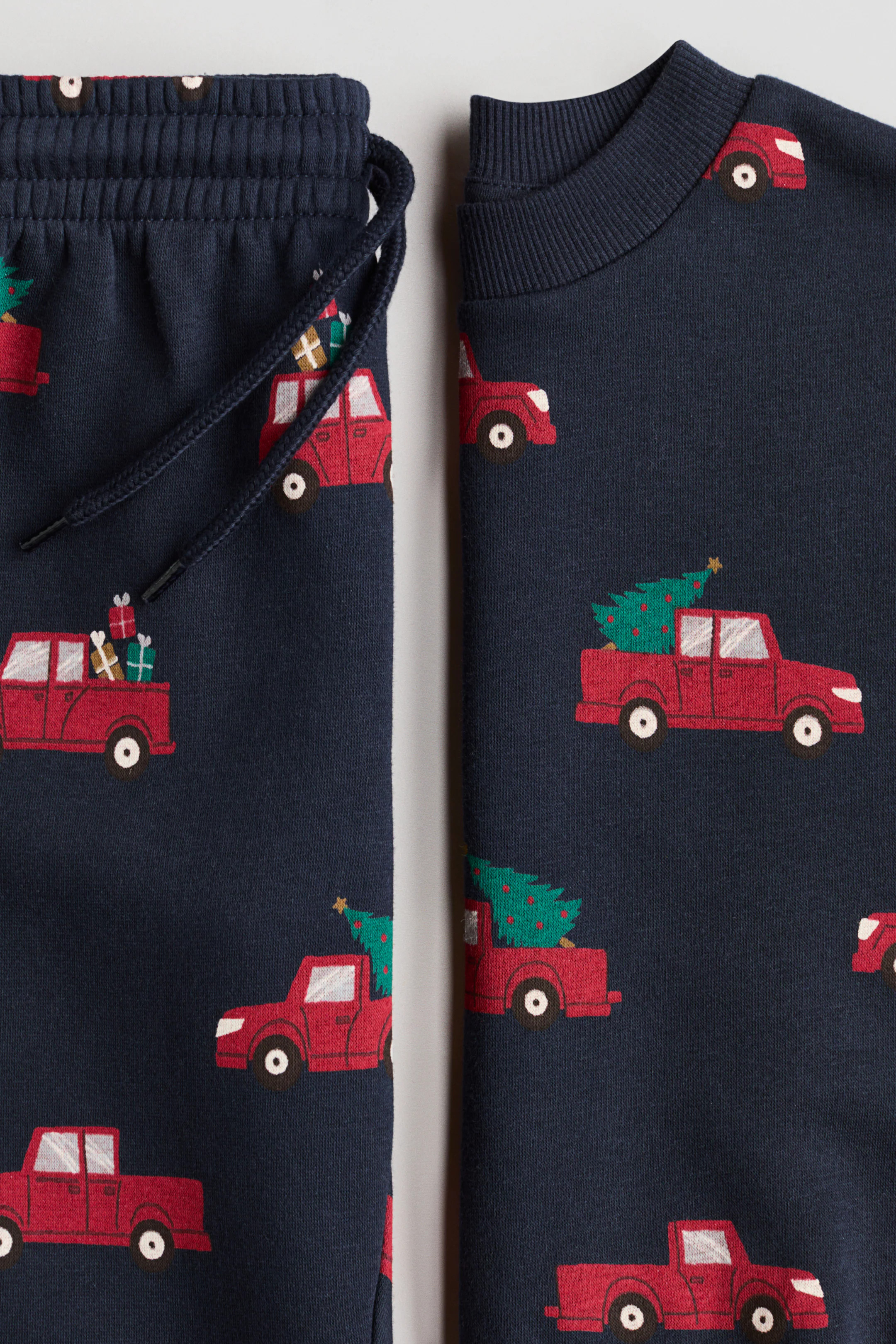 2-Piece Printed Sweatsuit | H&M (US + CA)