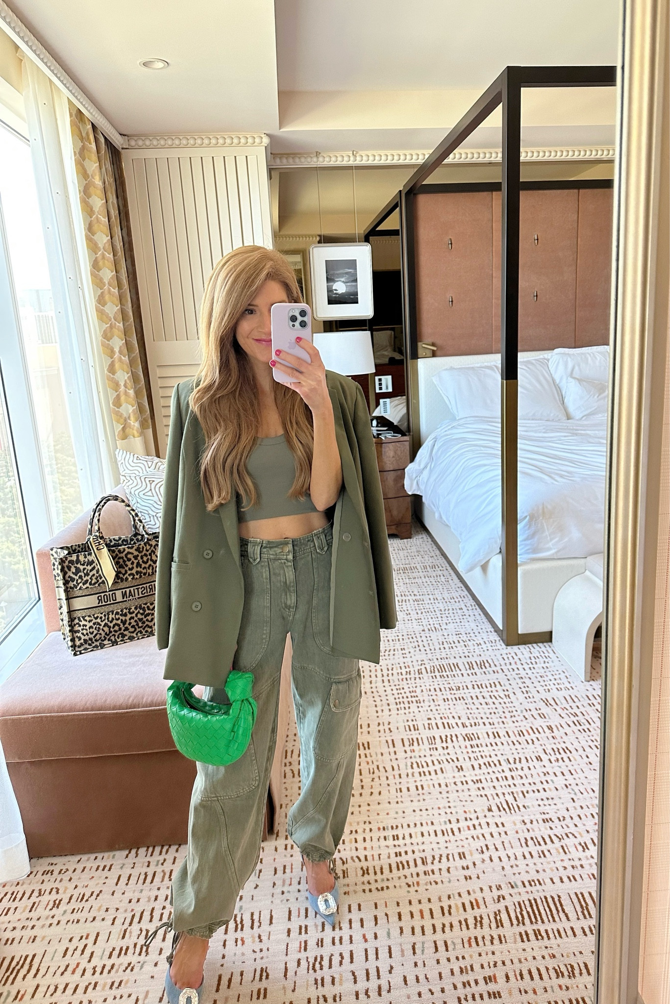 Love these cargos and oversized blazer spring outfit vegas daytime look bottega veneta bag

#LTKitbag #LTKshoecrush #LTKunder100