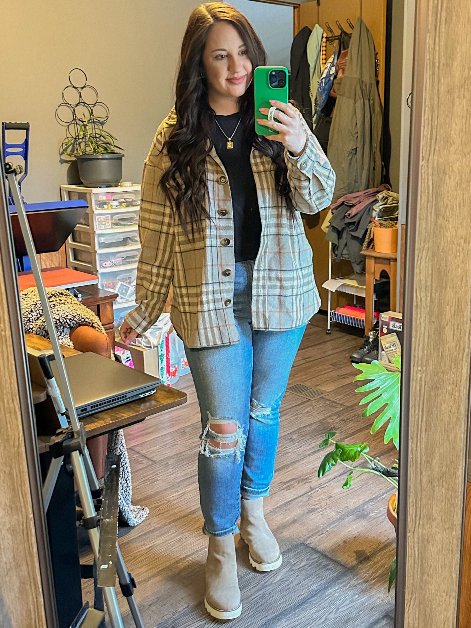 Love these jeans! Such an easy outfit to throw on for any occasion 

#LTKmidsize #LTKworkwear #LTKstyletip