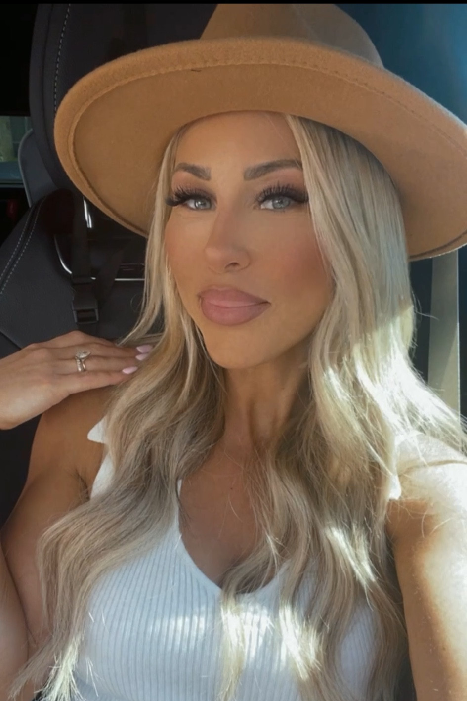 It’s #fall y’all🍁🍁🍁



#LTKbeauty #LTKstyletip #LTKSeasonal