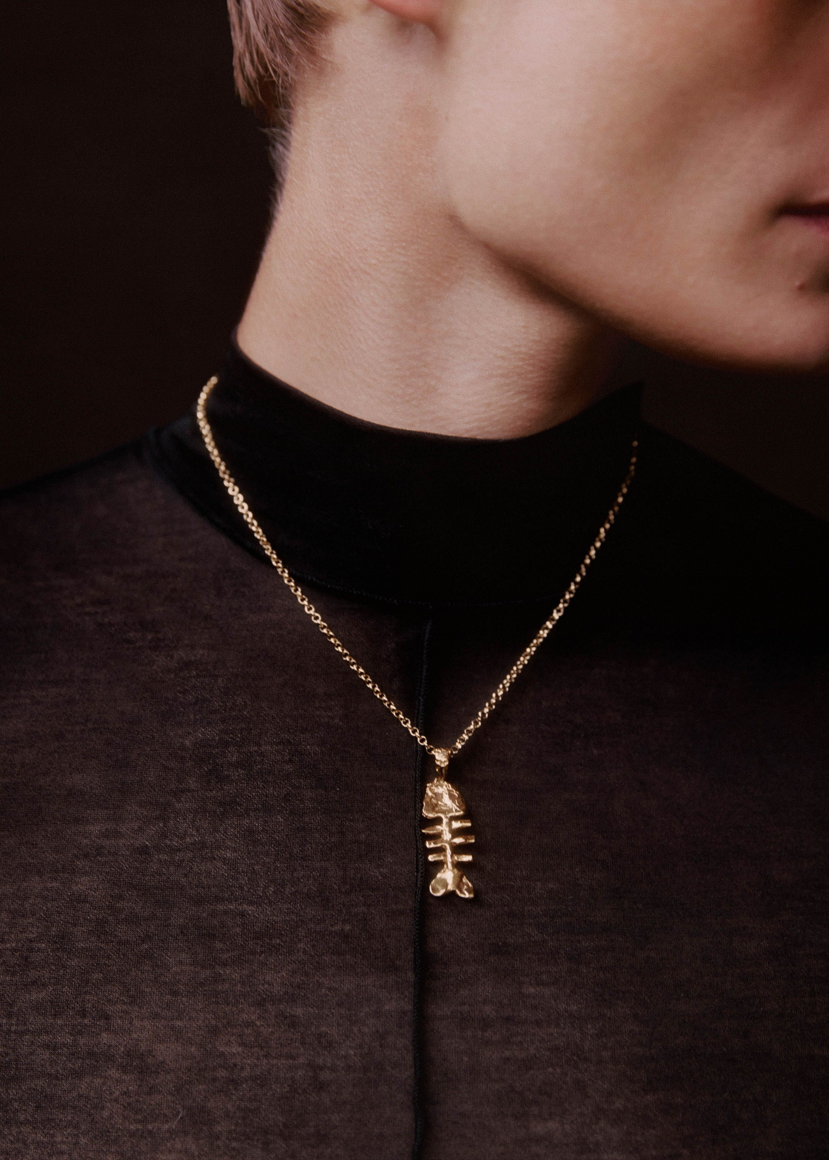 Women's Gold Silhouette Of Summer Necklace | ME+EM | ME+EM US