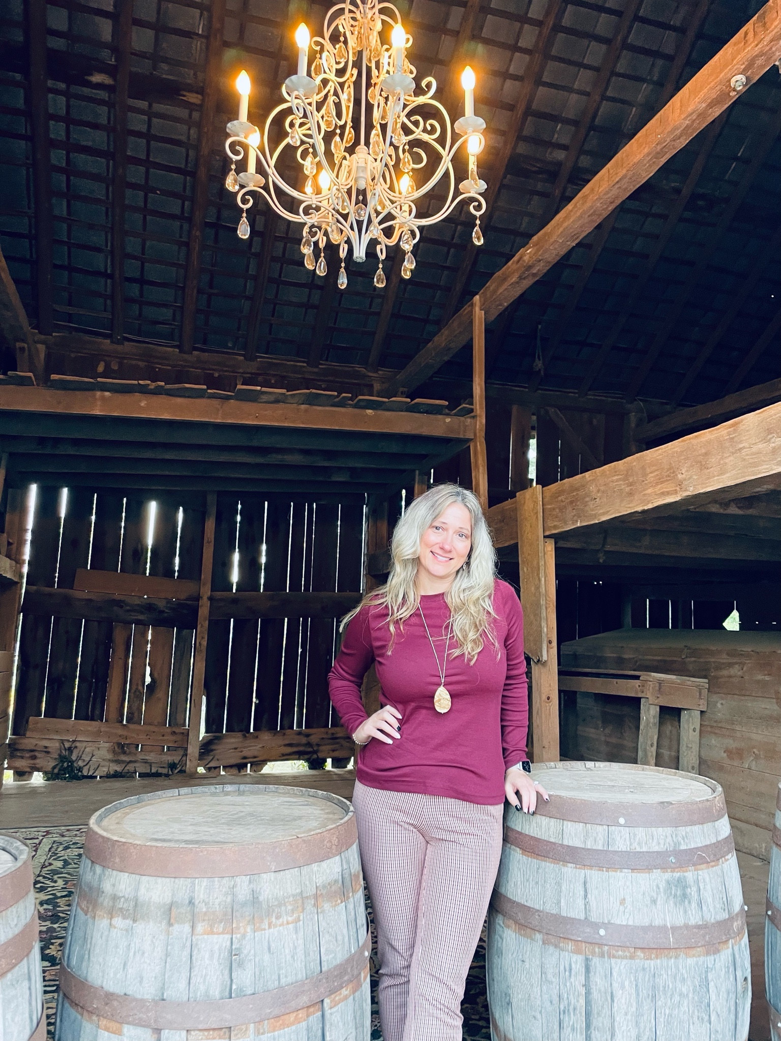 Long-sleeve T-shirt
•	Crewneck, ribbed design
•	Cotton fabric blend with stretch
•	Slim-fit silhouette
•	Solid color

High-rise bi-stretch ankle pants
•	Super stretch cotton fabric
•	Back hook and zipper closure
•	Skinny with a slim fit
•	Faux pockets

#LTKstyletip #LTKworkwear #LTKHoliday