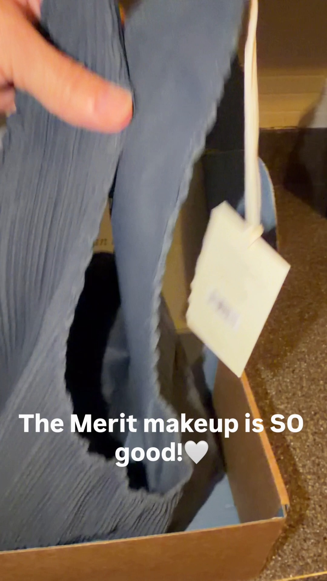 My favorite new @merit beauty products, makes getting ready in the morning g so easy.
Lipstick color September
Blush Color Postmodern
Mascara brown
Perfecting complexion stick color  Oak