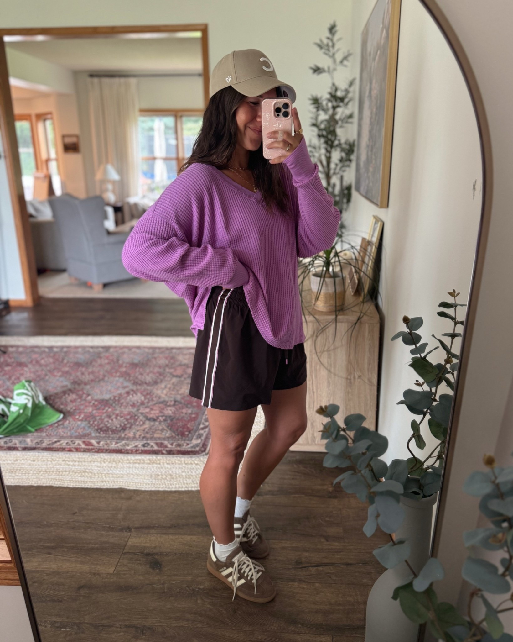 Aerie coming in hot with this full outfit. Track shorts are my favorite evvver. Code EXTRAAA for 30% off

Medium

#LTKootd #LTKmomlife #LTKSaleAlert