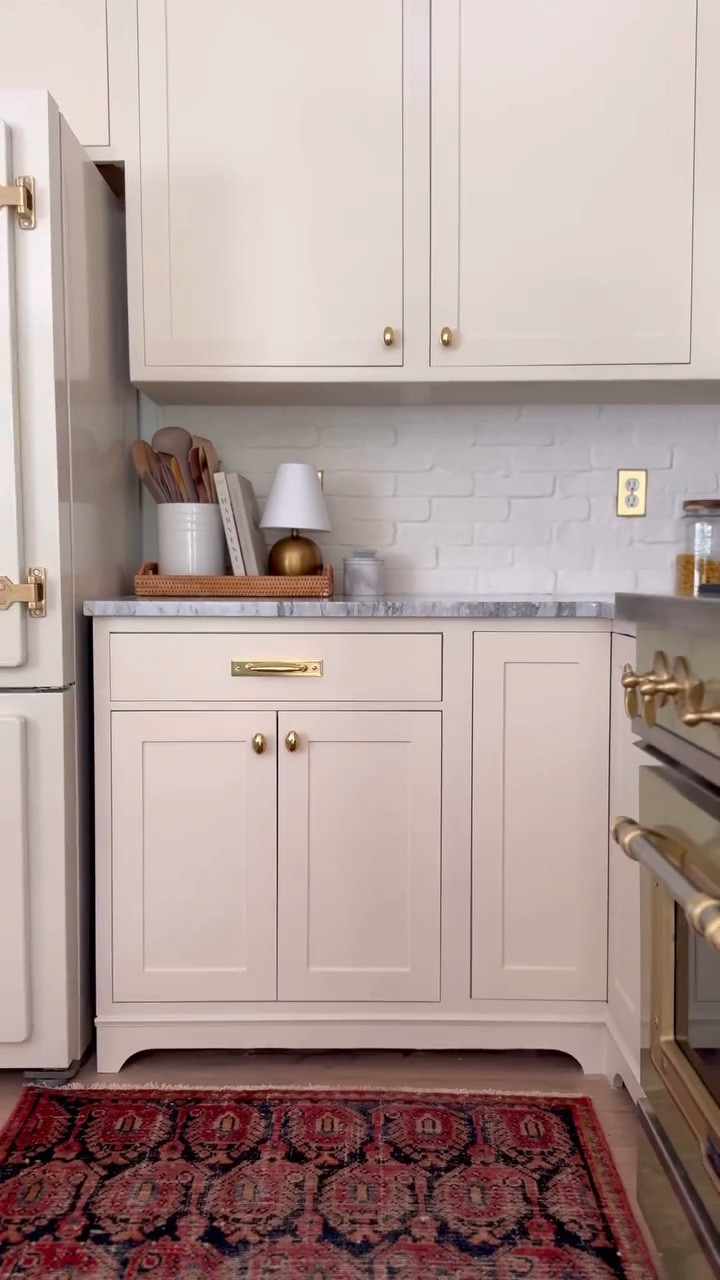 I originally wanted to rip out all of my old cabinets and replace them. I’m so glad I did this instead because it saved me so much money and they look SO GOOD!! 😍 #diyhacks #kitchenideas

Paint color: Creamy White by Benjamin Moore
Hardware: Lennox by @Rejuvenation
Cabinet Doors: Slim Shaker by @nieucabinetdoors

#LTKStyleTip #LTKWorkwear #LTKHome