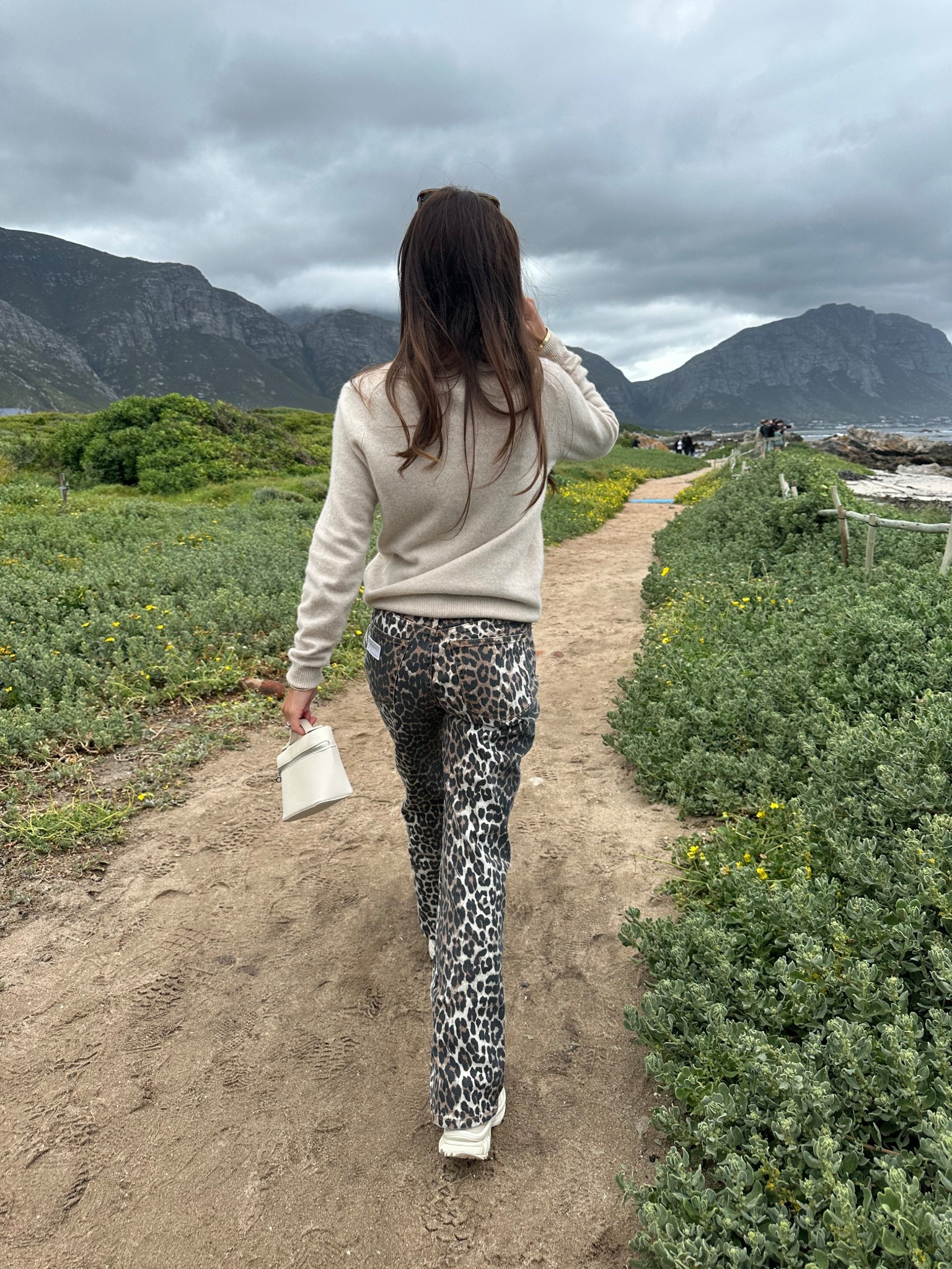 So these Ganni leopard print jeans are actually cropped but since I’m about 5 ft tall they work perfectly as full length jeans!!! Sooo cute and can be styled so many ways - if you ask me - leopard is a neutral. Runs on smaller side 

#LTKPetite #LTKStyleTip #LTKTravel