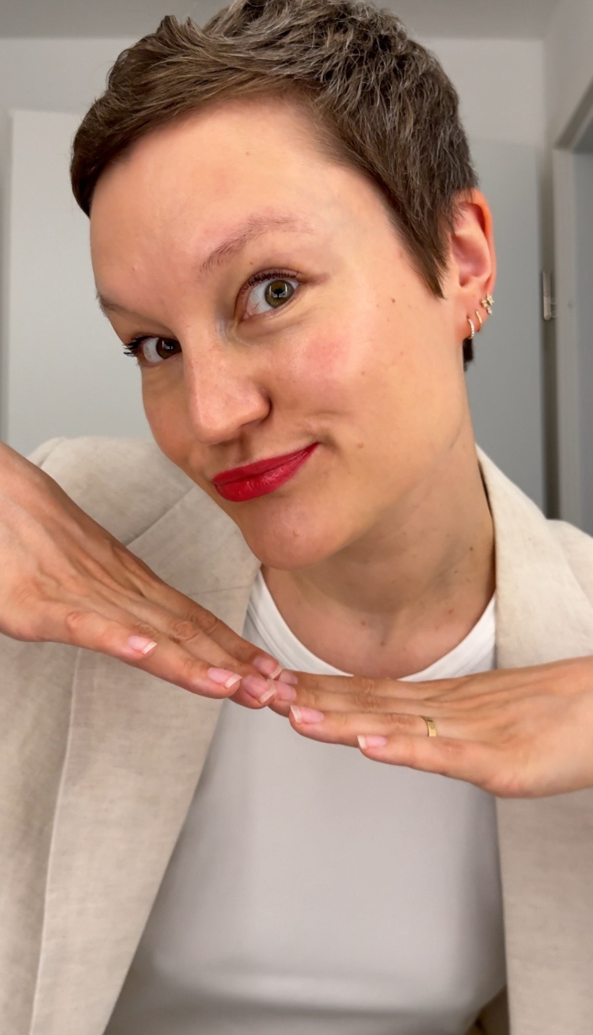 5min Make Up
Lippenstift ist Rouge G No50 (old)

#LTKbeauty #LTKsummer #LTKdeutschland