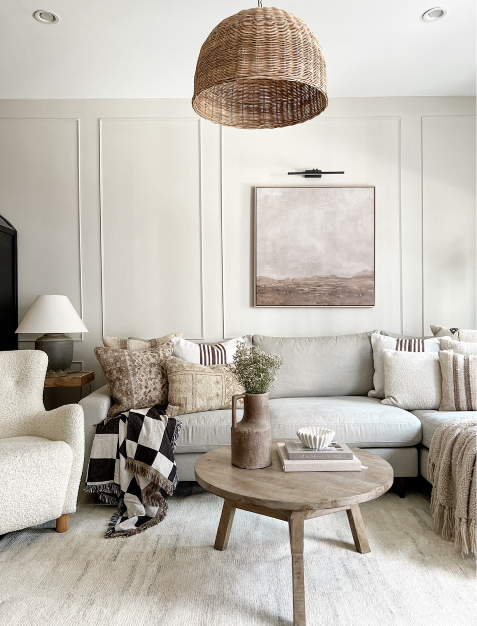 Neutral living room decor 

#LTKhome