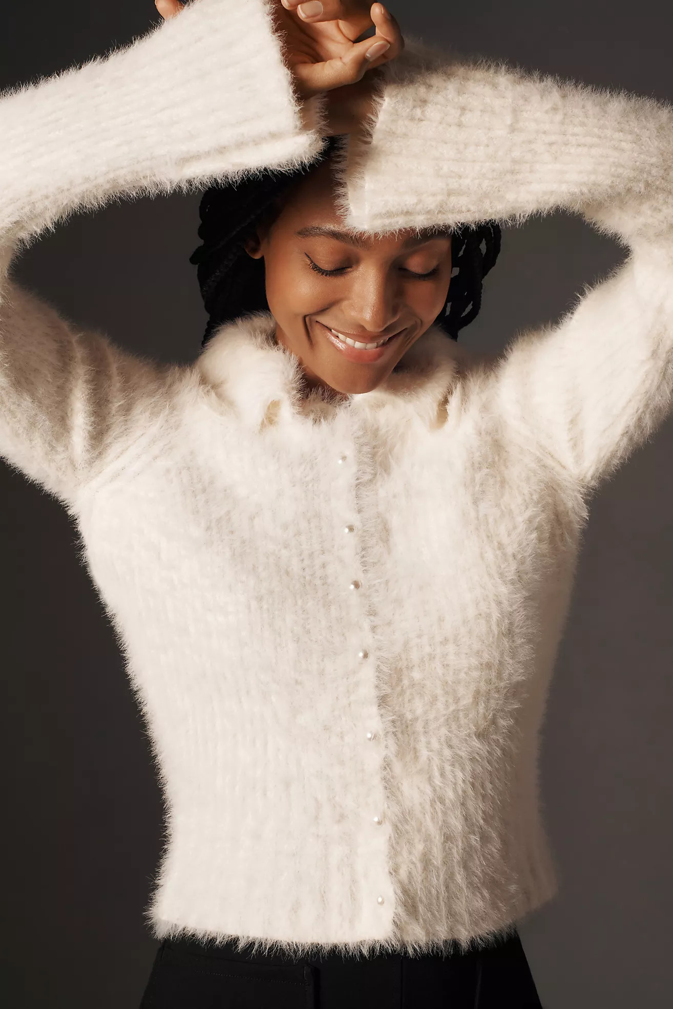 By Anthropologie Pearl Button Fuzzy Collared Cardigan | Anthropologie (UK)