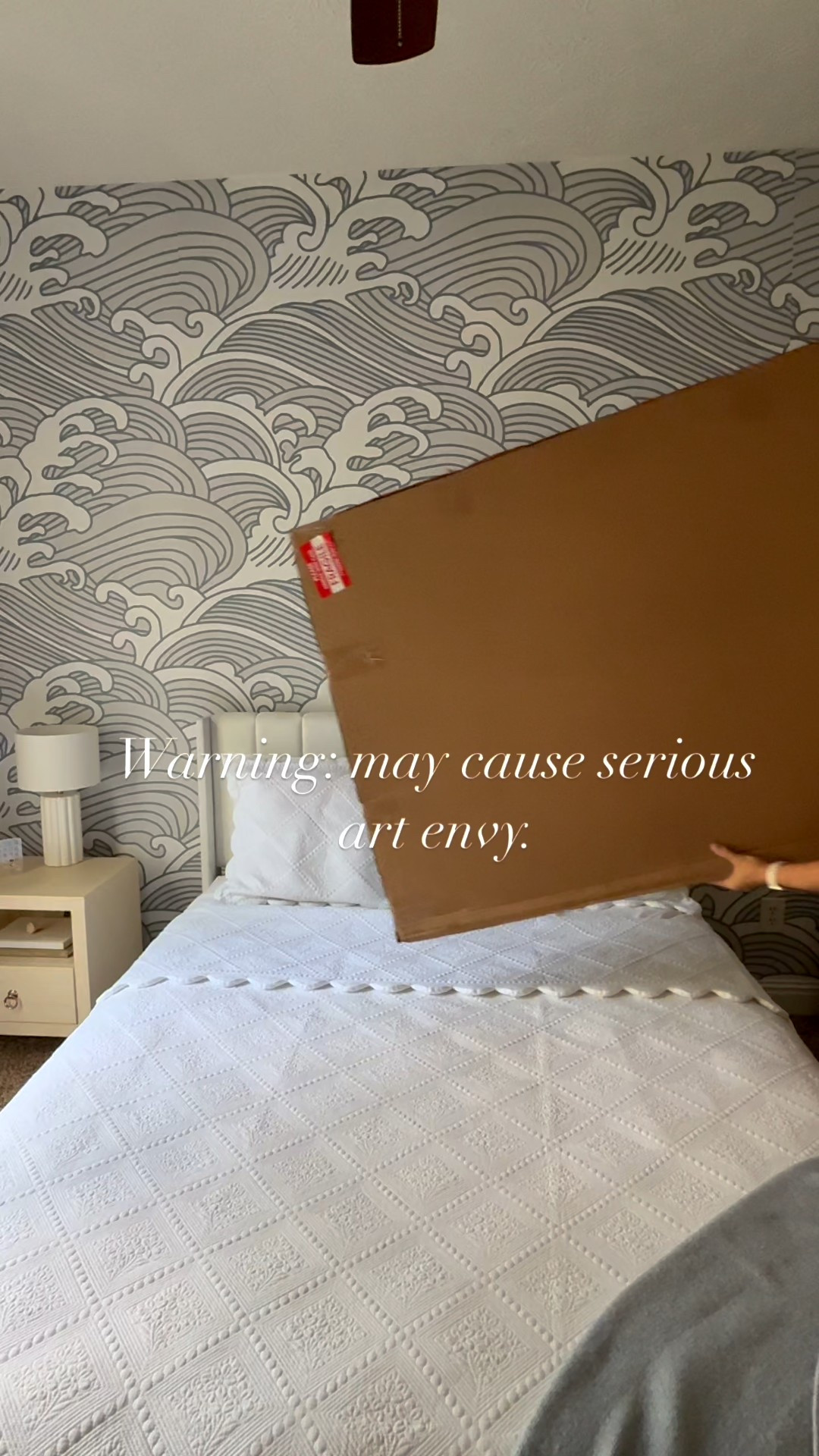 This coastal art piece from @collectionprints brought the whole vibe together—and I’m obsessed with how it ties into the wave wallpaper.




#roomrefresh #coastalstyle #artunboxing #girlsroomdecor #liketoknowit #interiorinspo #wallartgoals