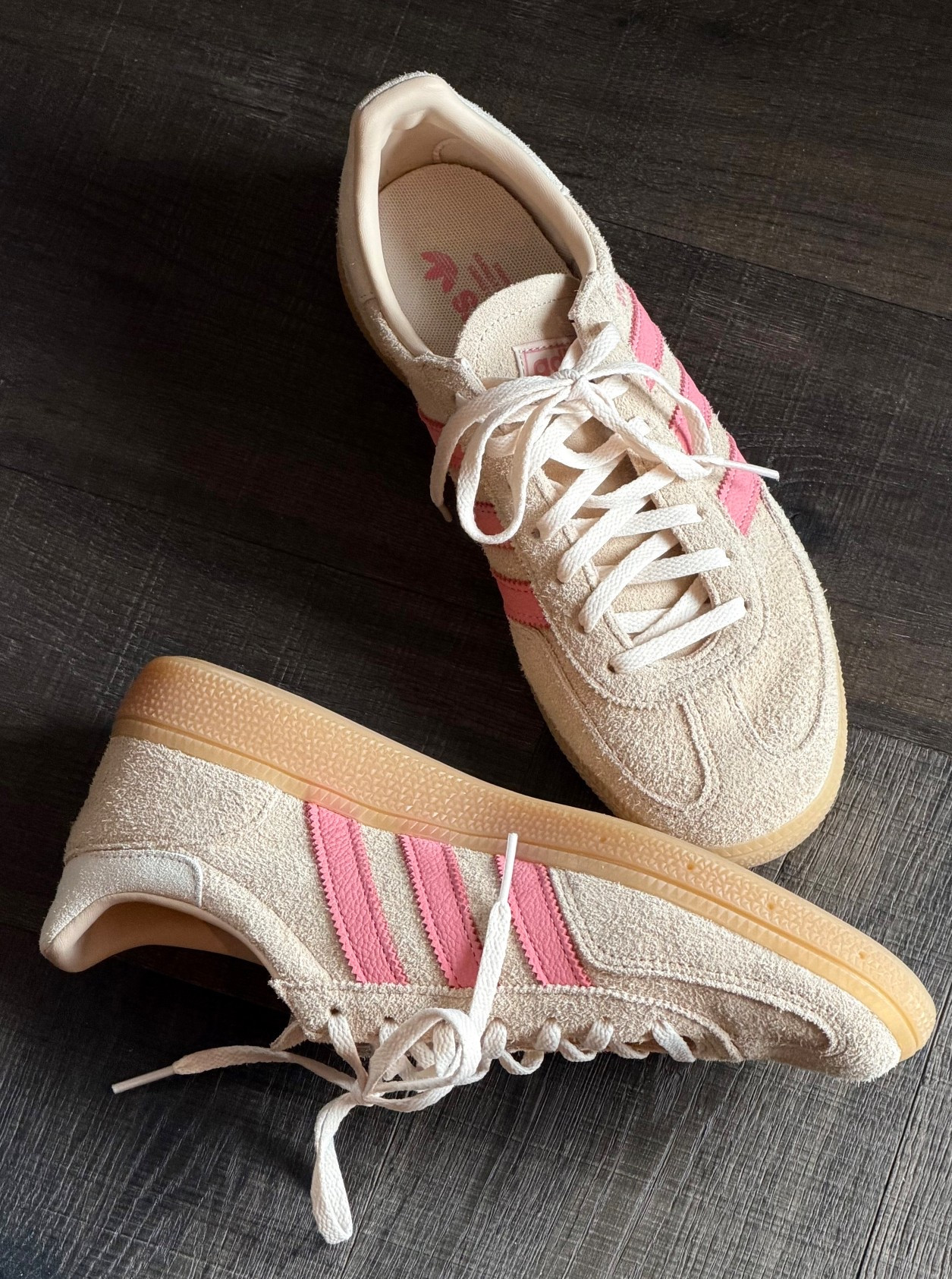 Frühlings-Lieblingssneakers: adidas Handball Spezial Sneakers in Créme und Rosa

#LTKeurope #LTKshoes #LTKspring