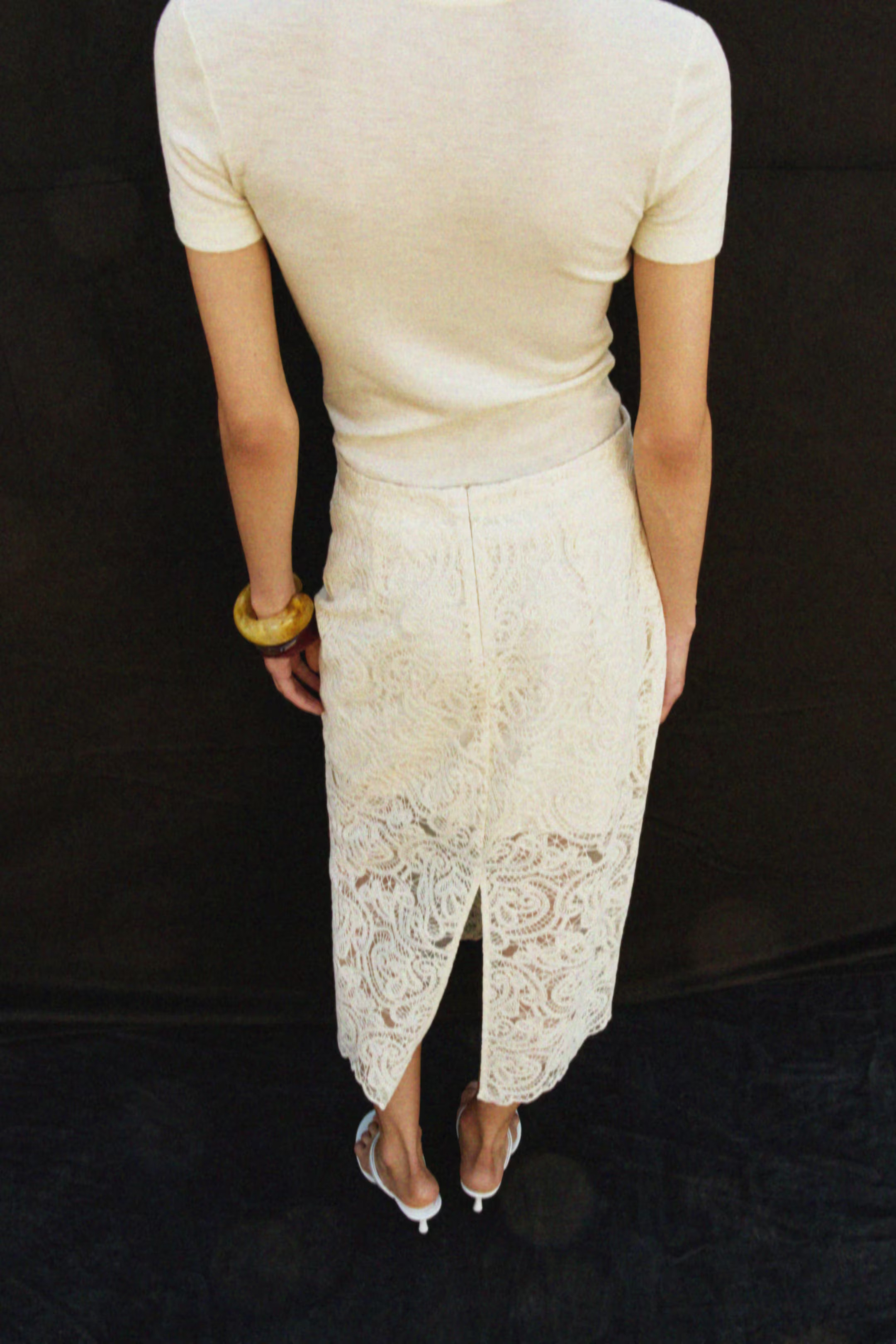 Lace pencil skirt | H&M (UK, MY, IN, SG, PH, TW, HK)