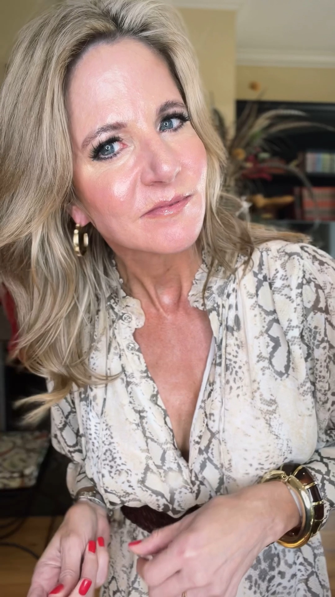 Let’s get dressed!! This adorable dress is 30% off!  Of course I was drawn to the snake print.  It can be worn long and loose, cinched at the waist with the ties, or hide the ties and add a belt!  I’m in the XS. I love it with chocolate brown accessories, but you could also pair it with light tan, black or cream.  It really is so versatile, and can be worn year round !

#LTKgrwm #LTKOver40 #LTKootd