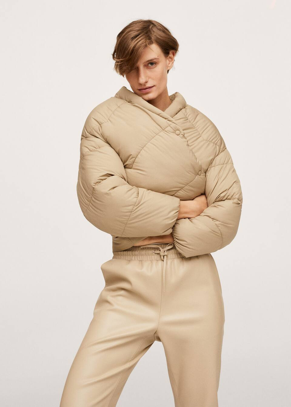 Leather-effect elastic waist trousers | MANGO (US)