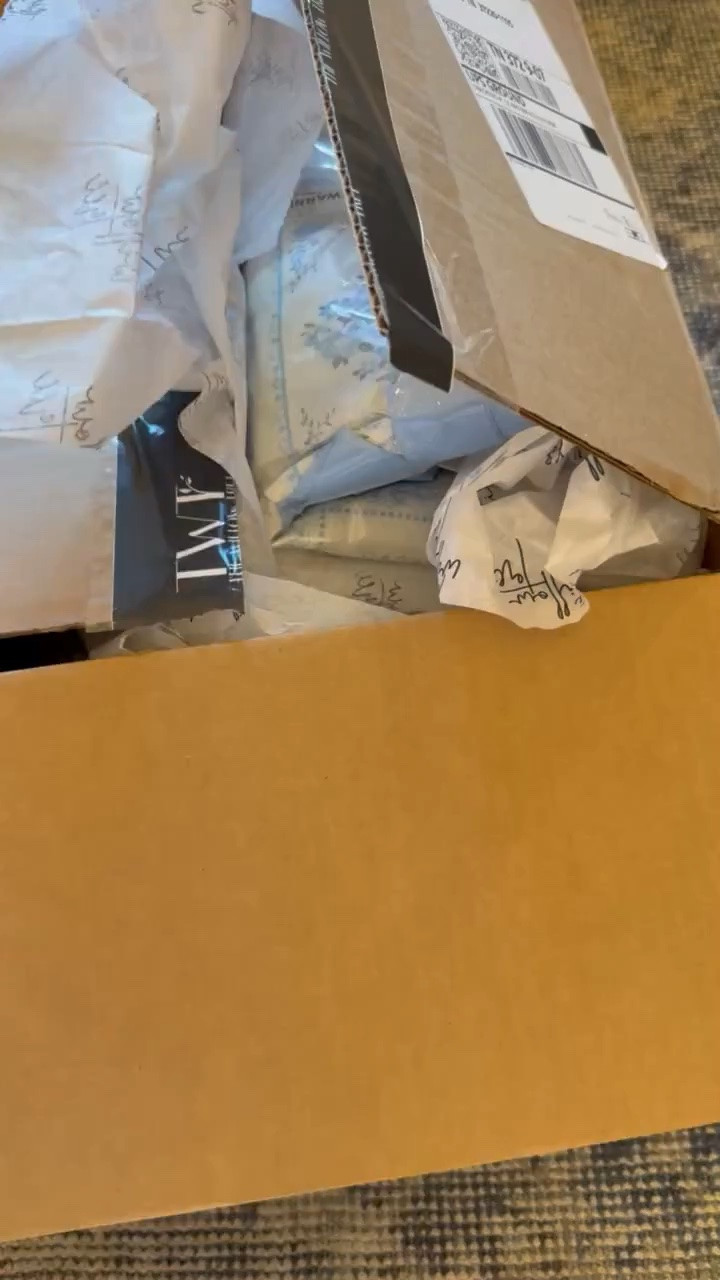 Unbox my new pieces from The Willow Tree!! They are a newer boutique to me and it’s amazing. Try-on coming!!

Code mixandmatch20 for 20% off ALL regular & sale priced clothing at The Willow Tree until 6/27 at midnight.

#LTKstorytime #LTKmomlife #LTKdayinmylife