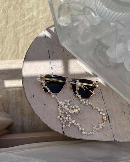 Bottega aviator metal frame sunglasses & frame chain Pearl sunnies chain

#LTKSeasonal #LTKFind #LTKeurope