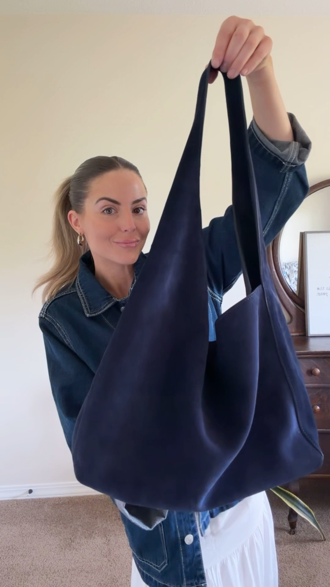 Still not over the this colour ‘Midnight’  in the Italian suede slouchy shoulder bag 😍

#quincepartner @Quince

#LTKcanada #LTKbeauty #LTKsummer