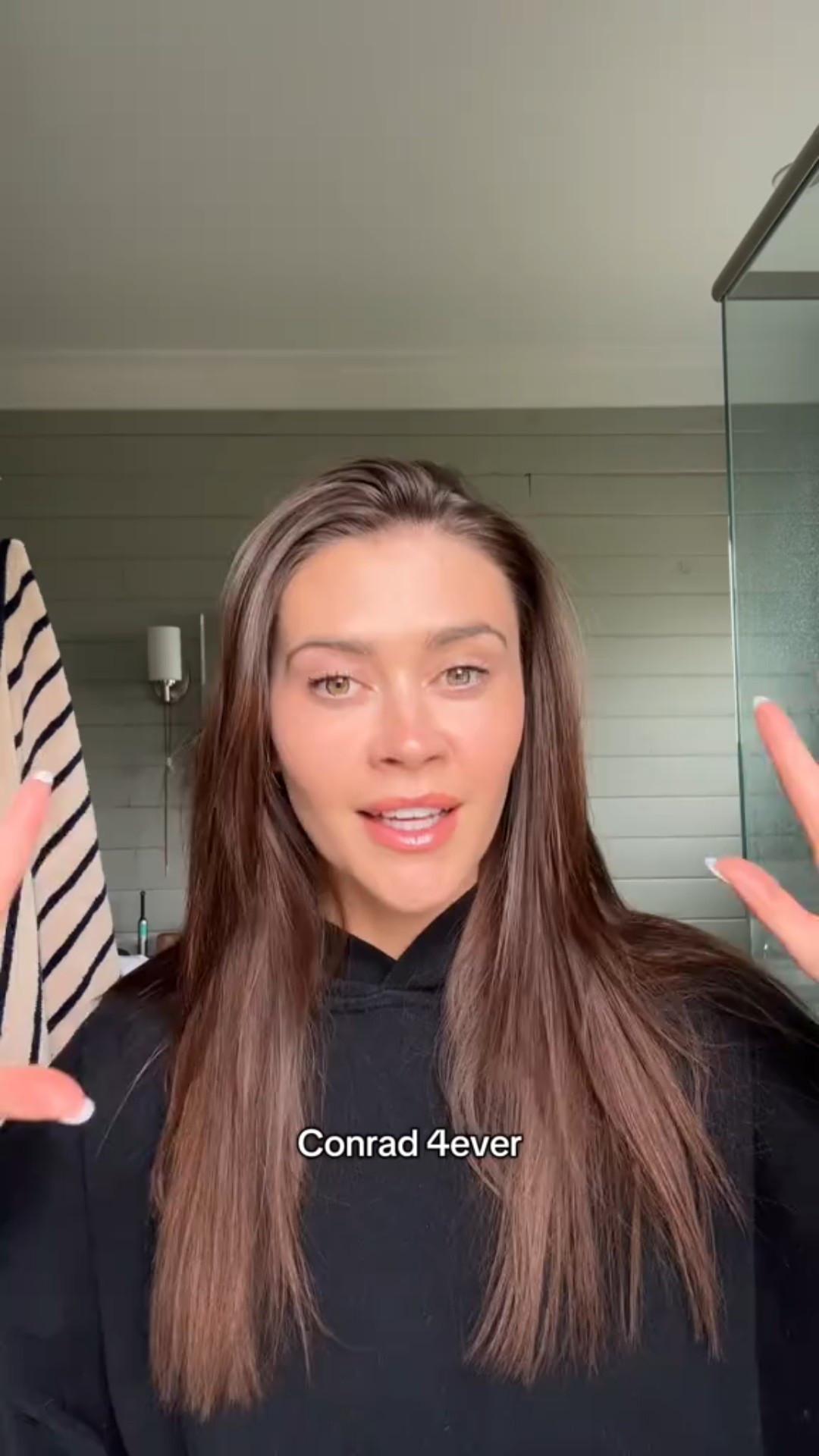 One of my fav sweatshirts. True to size 

#LTKFindsUnder100 #LTKSaleAlert #LTKSeasonal