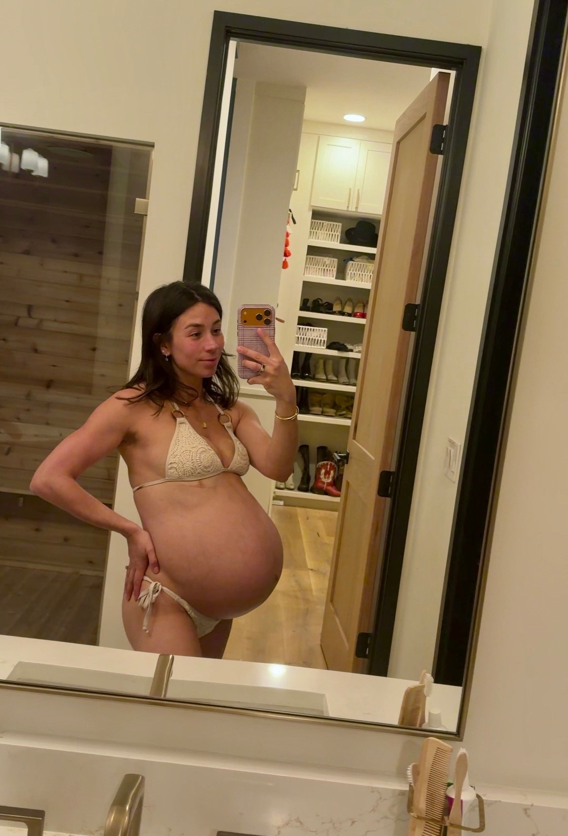 Night Routine @40 weeks pregnant 

#LTKselfcare #LTKdayinmylife #LTKBump