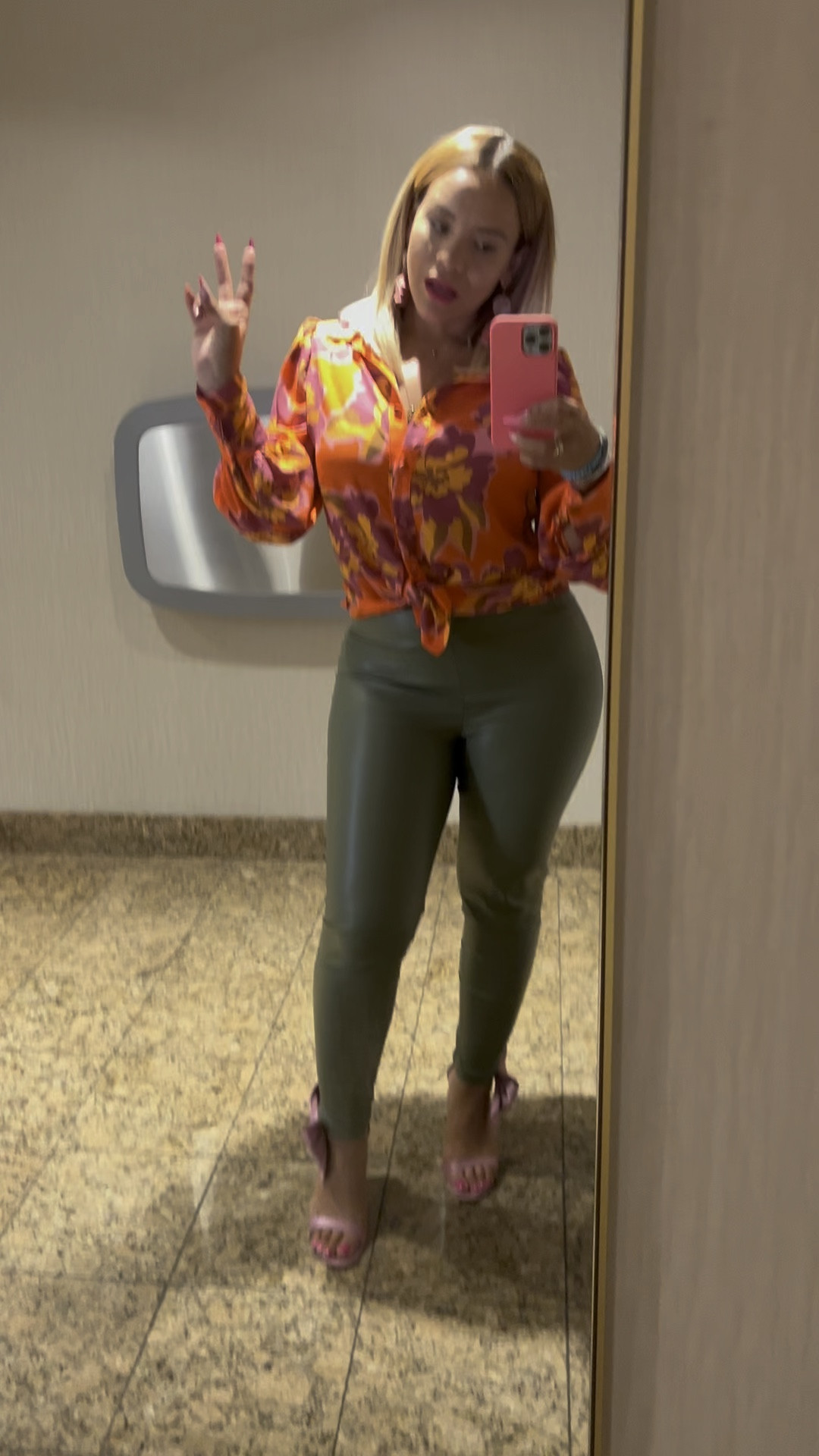 This blouse, pants & shoes are a great fall outfit. Whether it’s for business casual or a date night; it can be styled differently.


#LTKCyberSaleIT #LTKGiftGuide #LTKCyberWeek