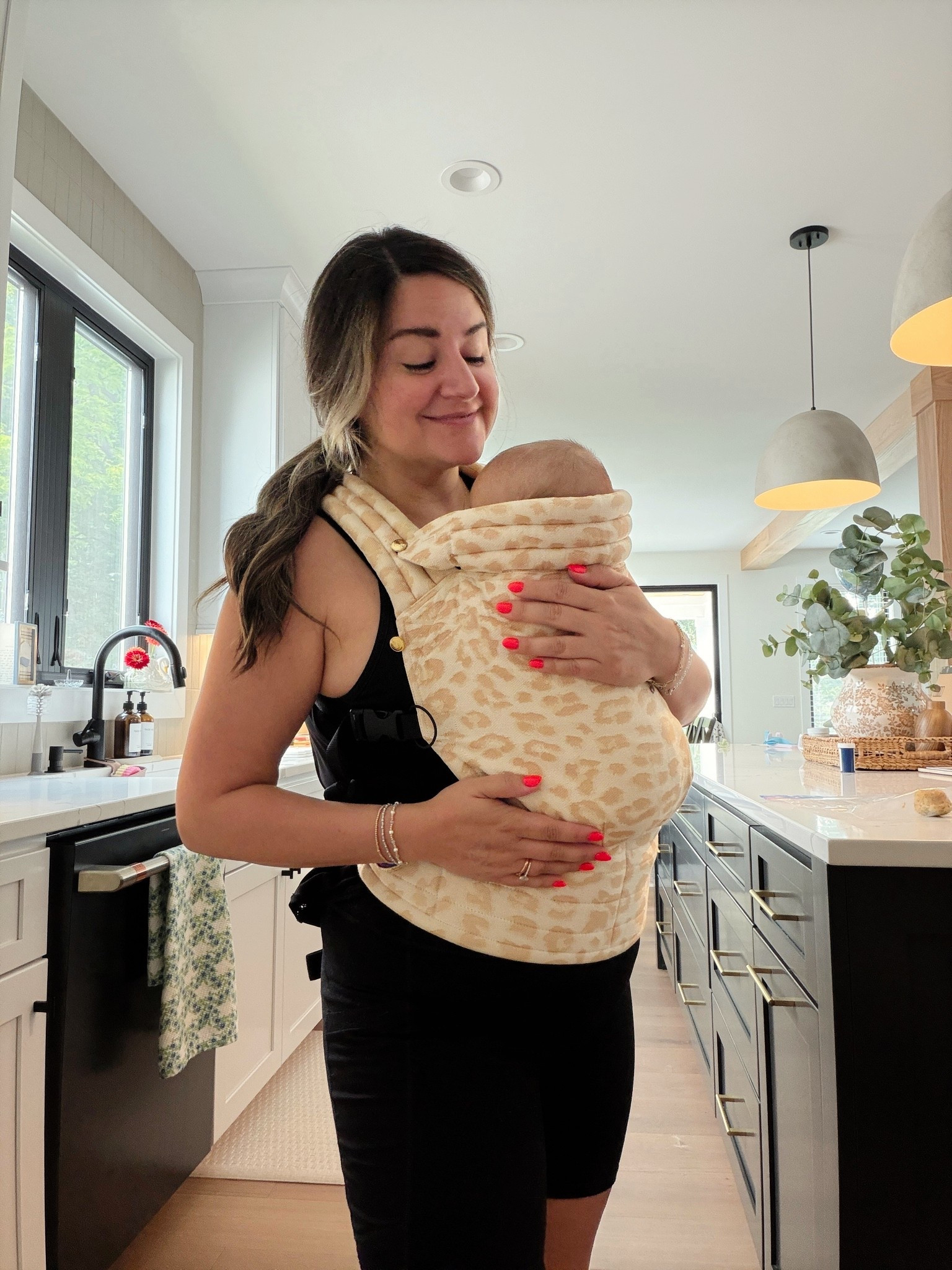 The baby carrier that changed my life! Feels so good to have both hands back and it’s very comfy to wear! This is artipoppe, which is pricey and I can’t link it, but I found some much better more affordable options!!


New mom, baby carrier, first time mom, baby gear, baby travel must have

#LTKmomlife #LTKBaby #LTKBump