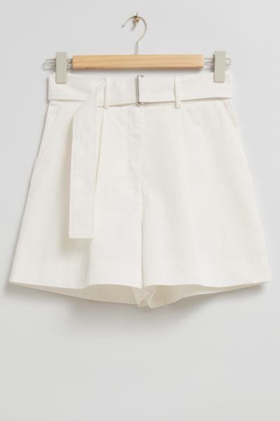 Katoenen chino short met riem | H&M (DE, AT, CH, NL, FI)