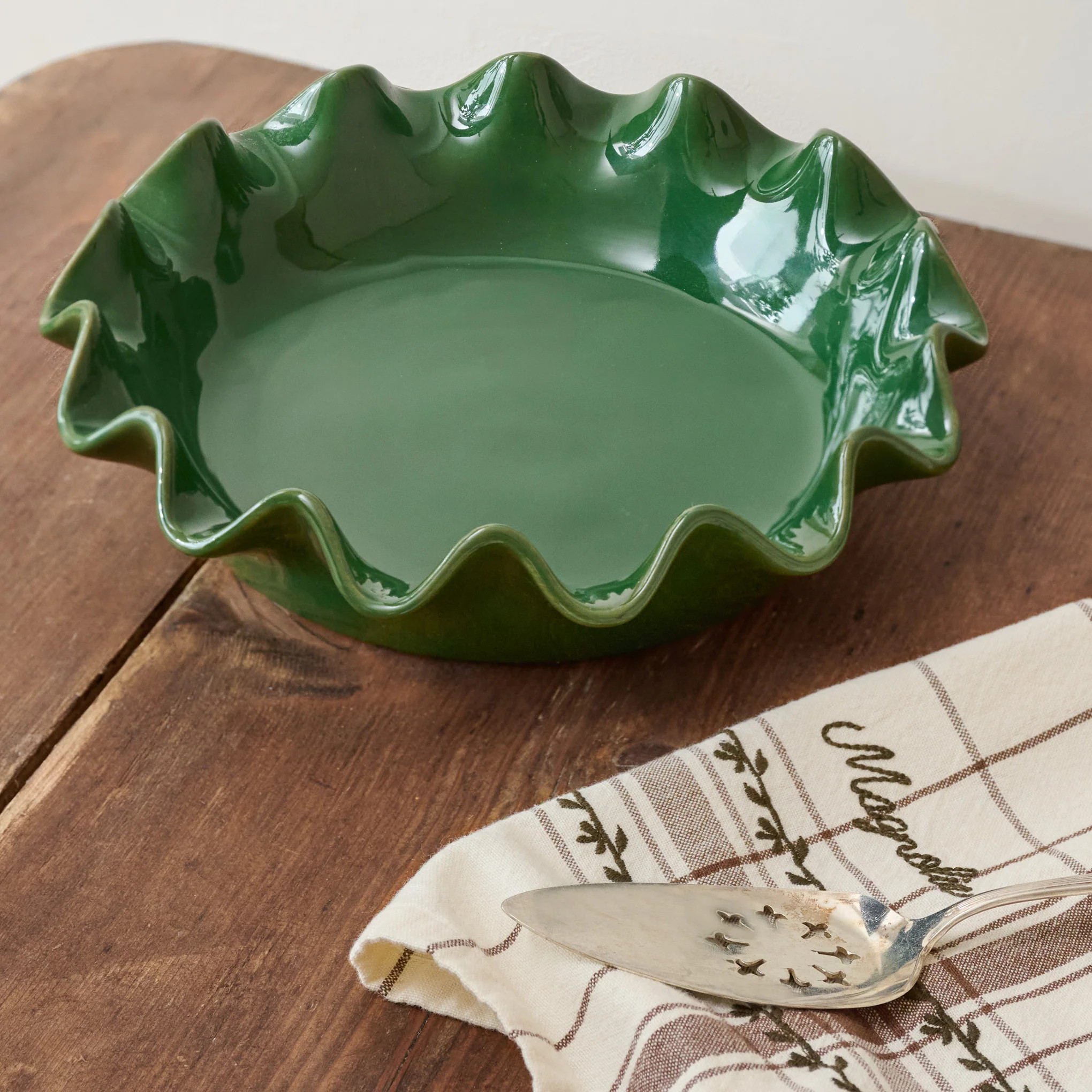 The Cottage Collection Forest Green Scalloped Pie Dish | Magnolia