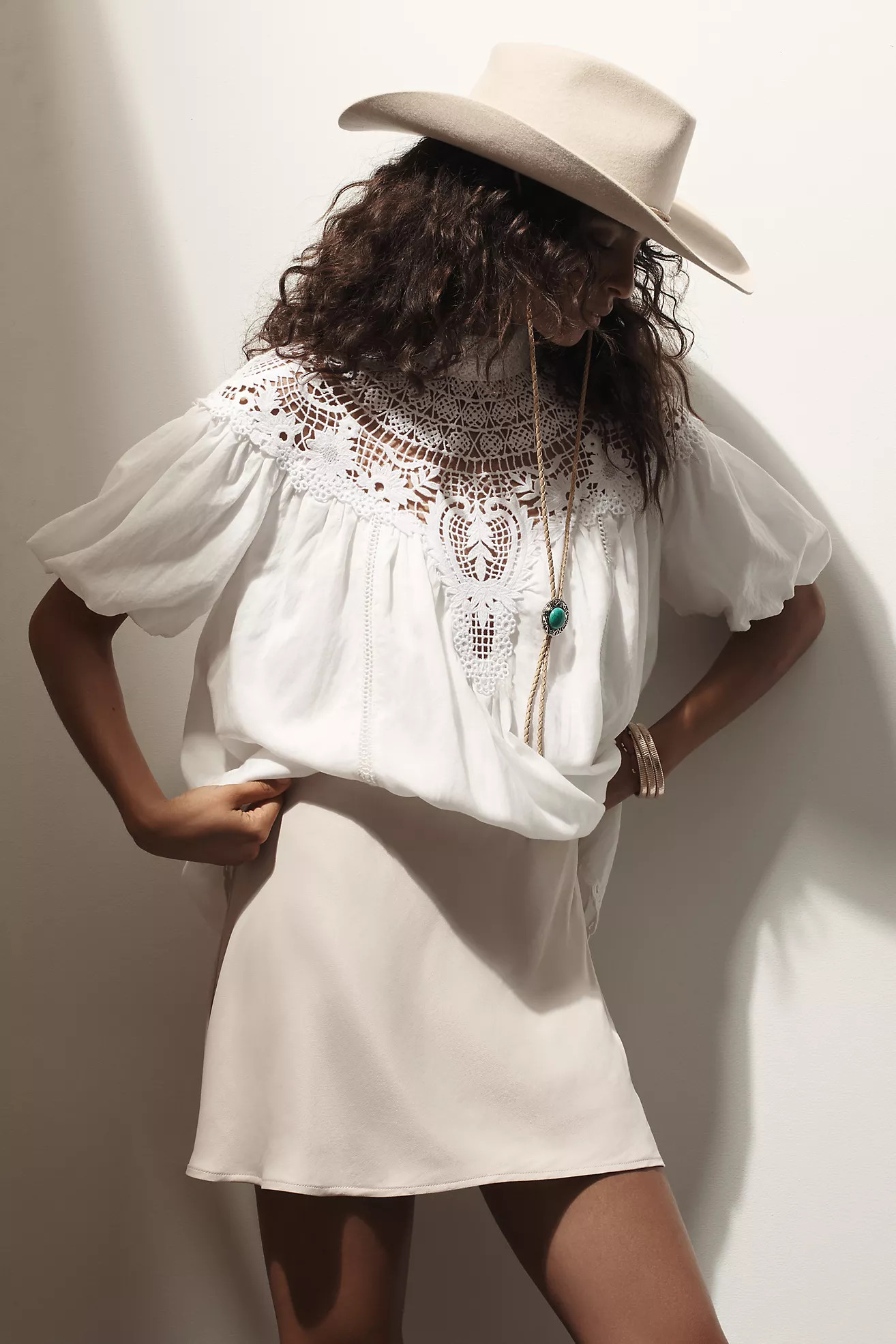 Blusa De Encaje Con Cuello Alto Y Mangas Abullonadas De Anthropologie | Anthropologie (EU)