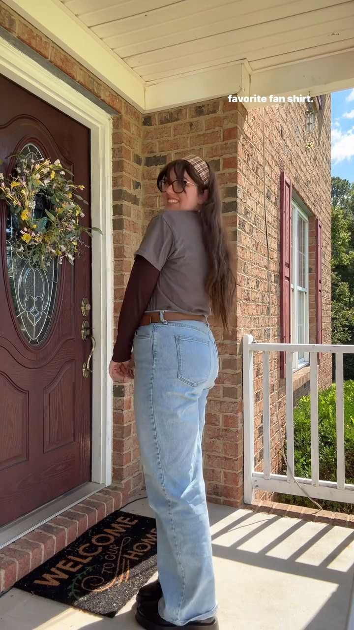 Happy Tuesday, everyone! An annual rewatch of “Teen Wolf” is the newest addition to my “-ber” season regiment. I genuinely love this show so much. It’s chaotic, painful, and fantastical and tells a stunning story of found family and self-acceptance. It doesn’t hurt that Tyler Posey is also one of my favorite artists and a top tier celebrity crush for me. 
🐺
Outfit deets on my LTK
🐺
Have you ever seen “Teen Wolf”? If so, how do you feel about it?
🐺
🐺