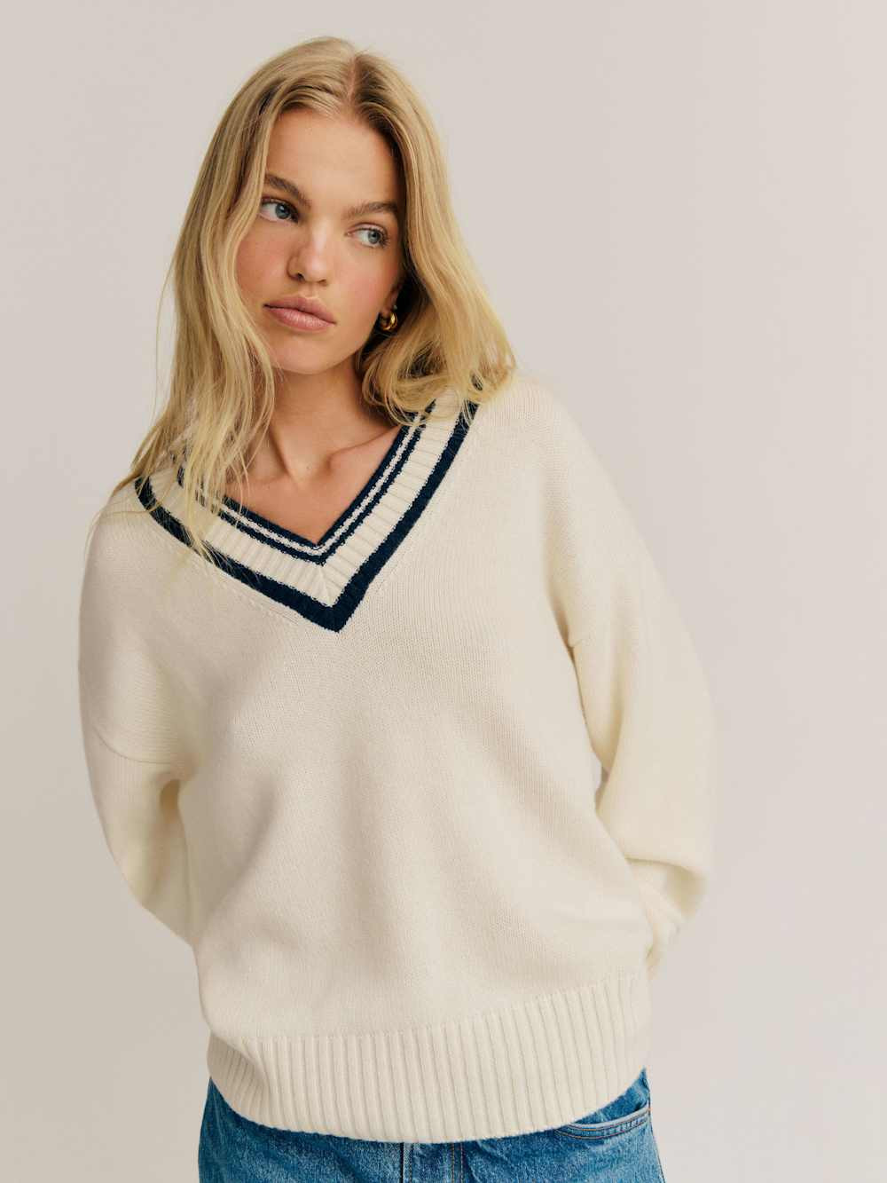 Jadey Cashmere Oversized V-neck Sweater | Reformation (Global)