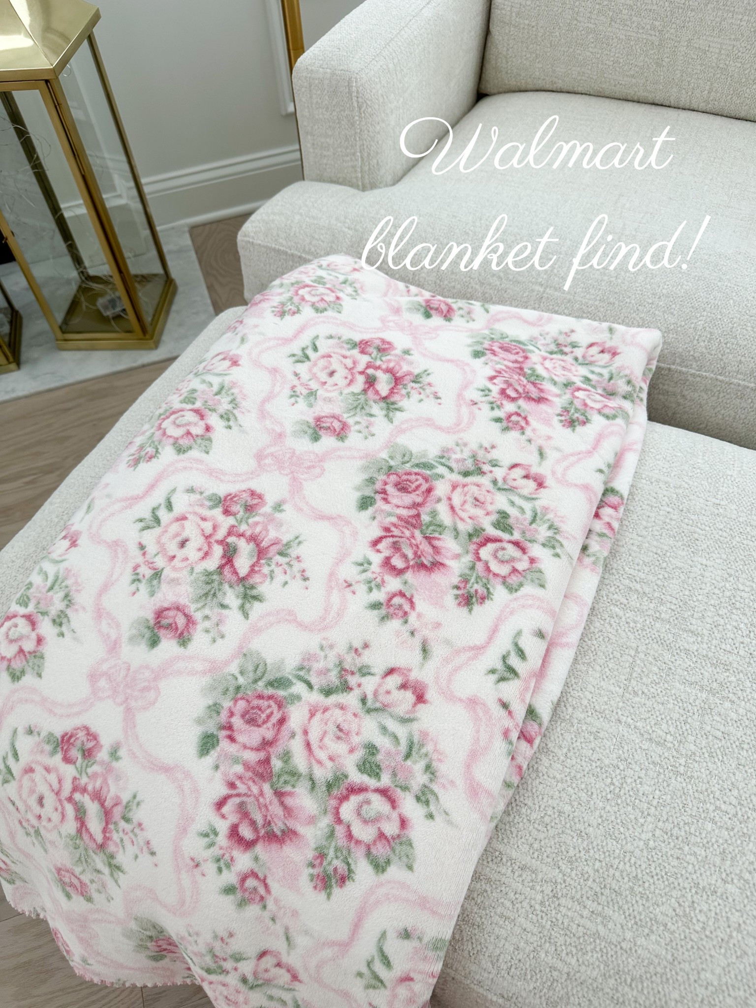 Walmart bow floral blanket find!

#LTKSeasonal #LTKFindsUnder50 #LTKFindsUnder100
